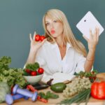 Comer melhor pode evitar Alzheimer: pesquisa revela impacto direto da dieta no cérebro