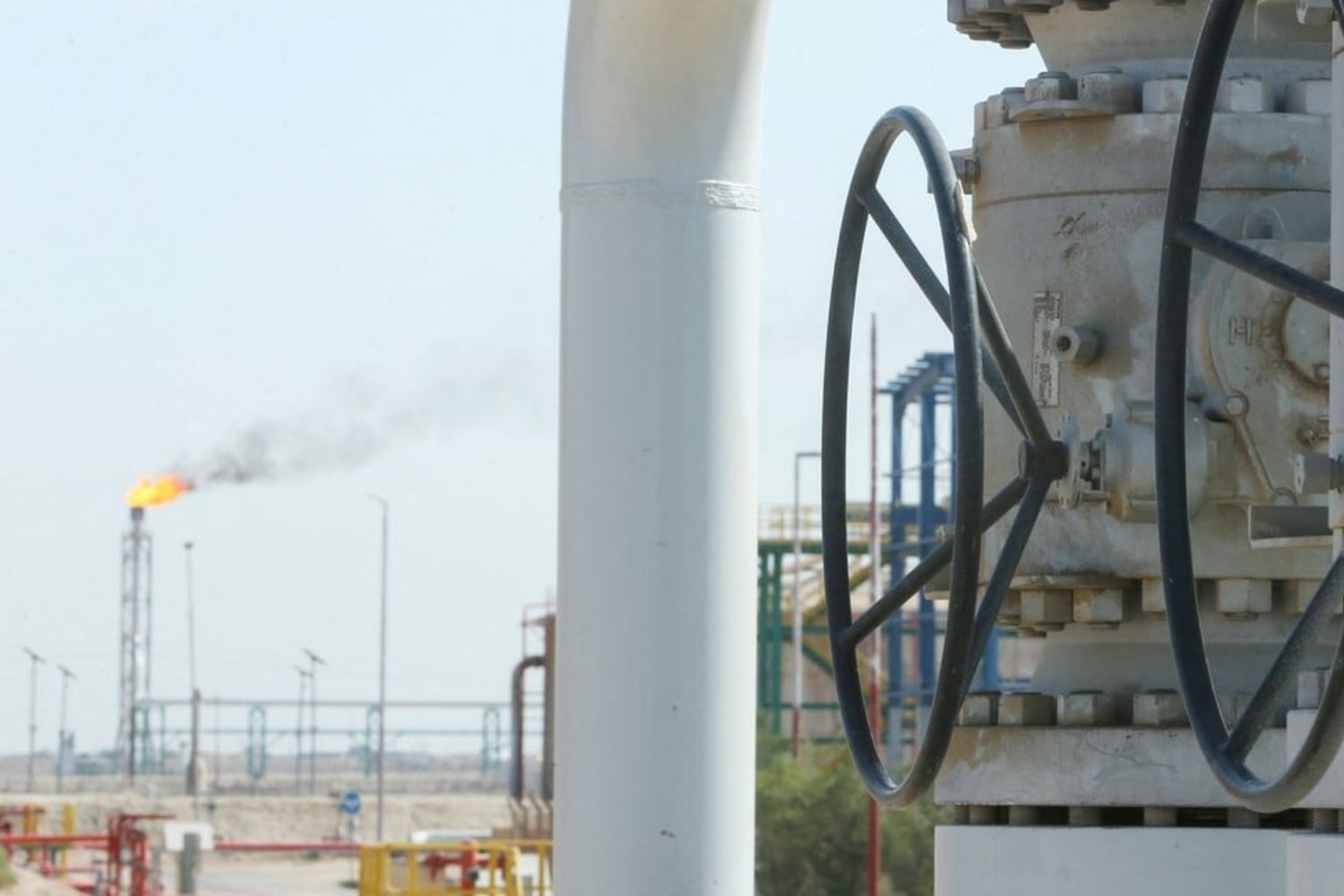 Crise do petróleo faz agência global recomendar teletrabalho, menos velocidade e mudanças no dia a dia