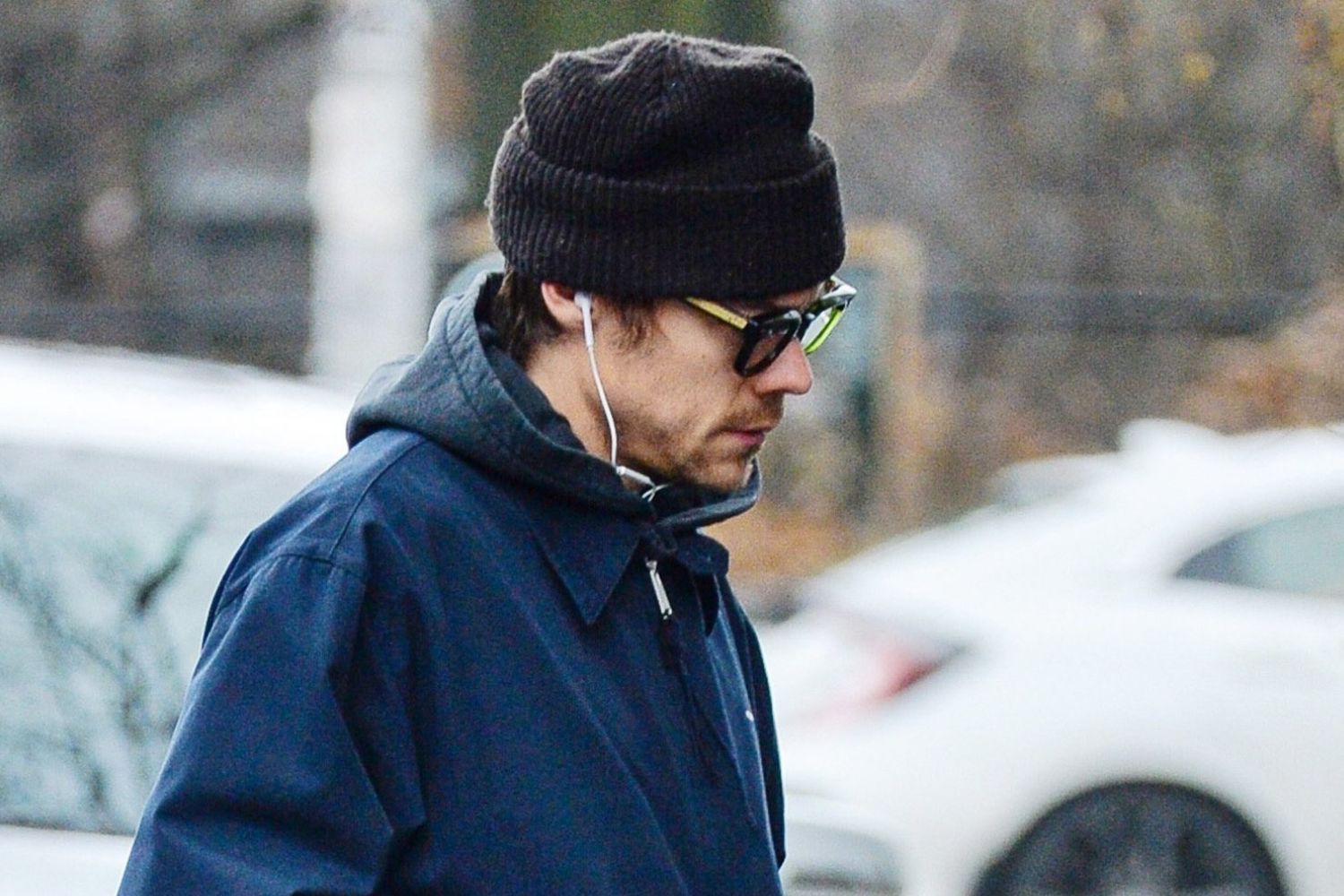 Por que os fones com fio estão voltando com força e deixando o Bluetooth para trás