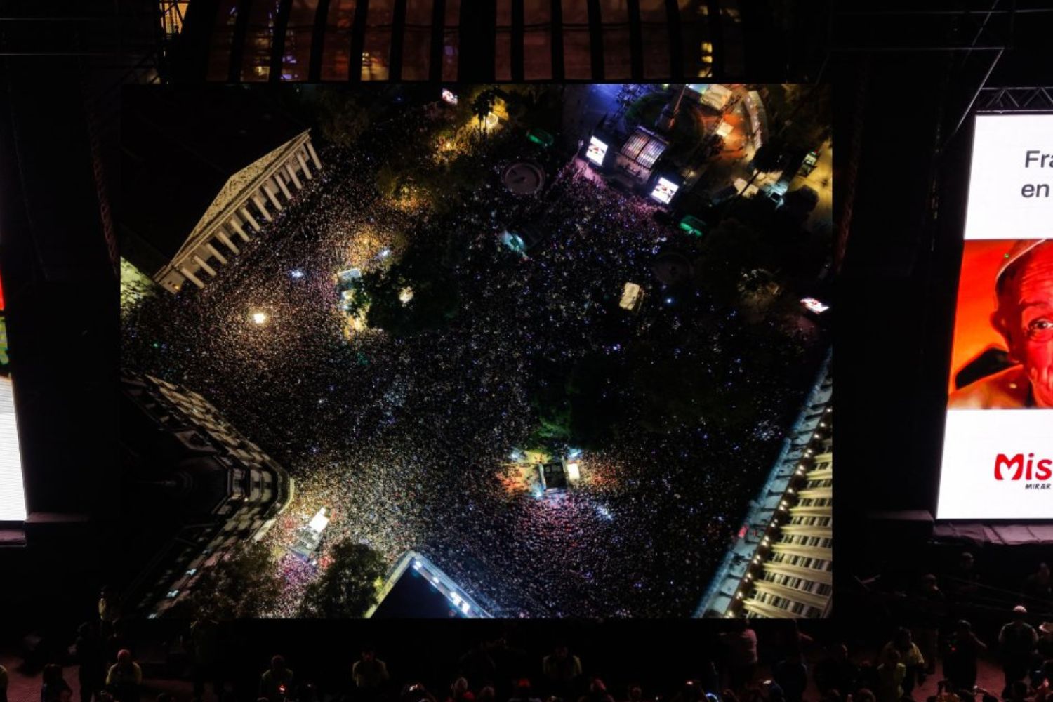 Um padre DJ reuniu milhares de pessoas em Buenos Aires