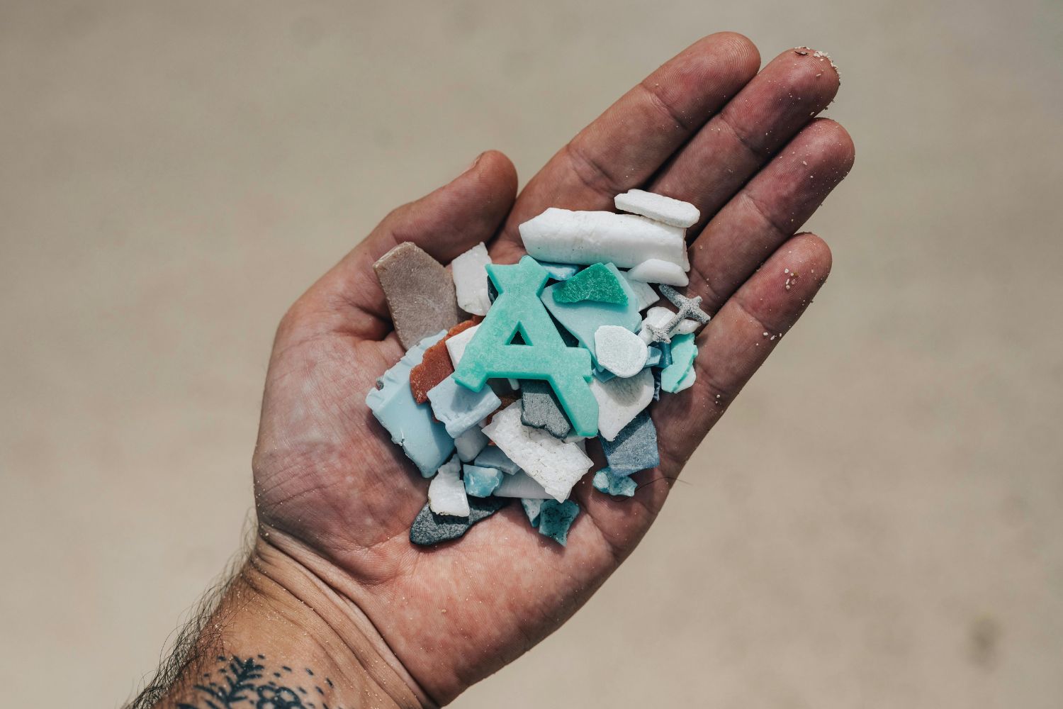 Microplásticos: o risco invisível que cresce a cada dia