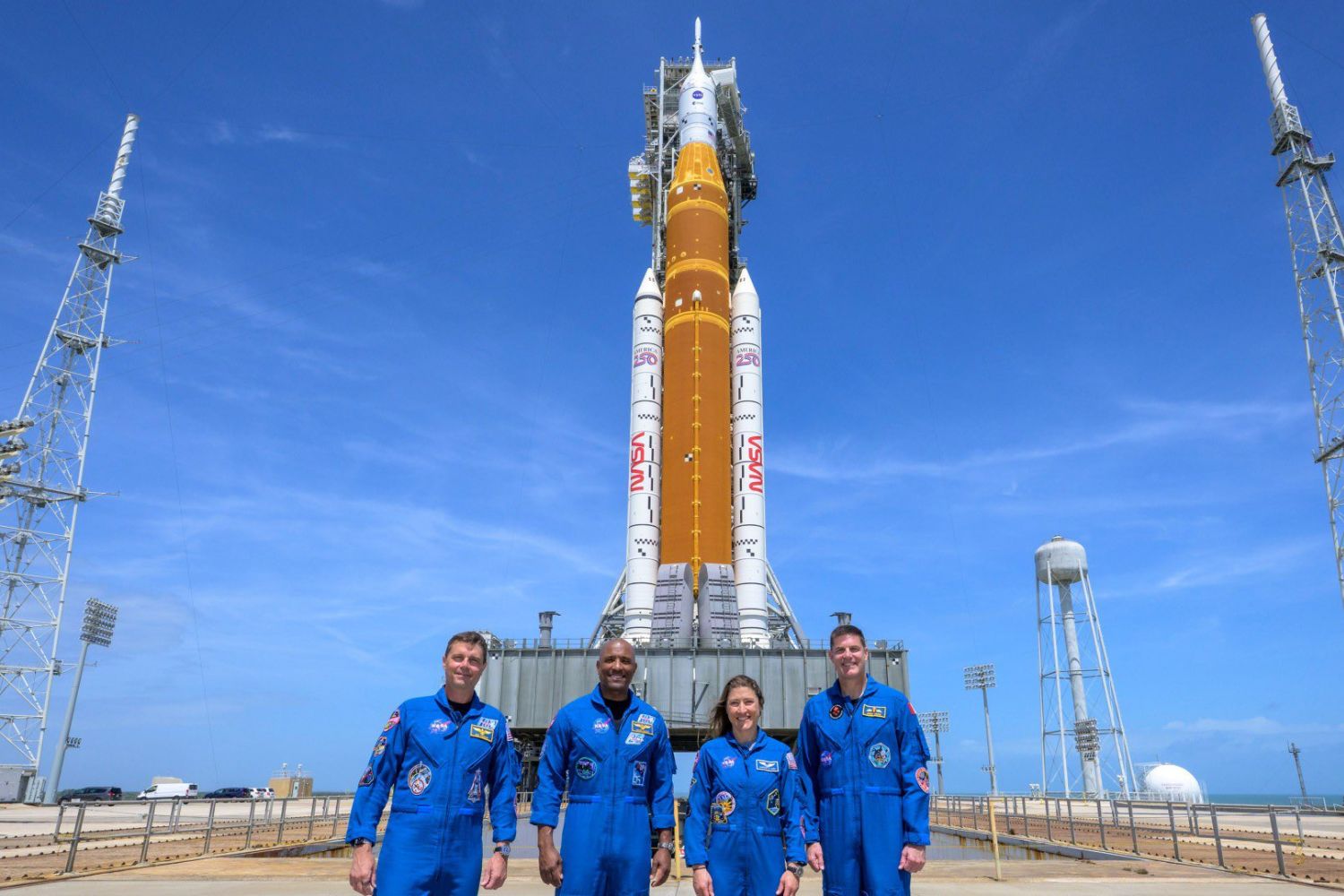 Tripulação da Artemis II fala pela primeira vez após missão histórica e deixa mensagem ao mundo