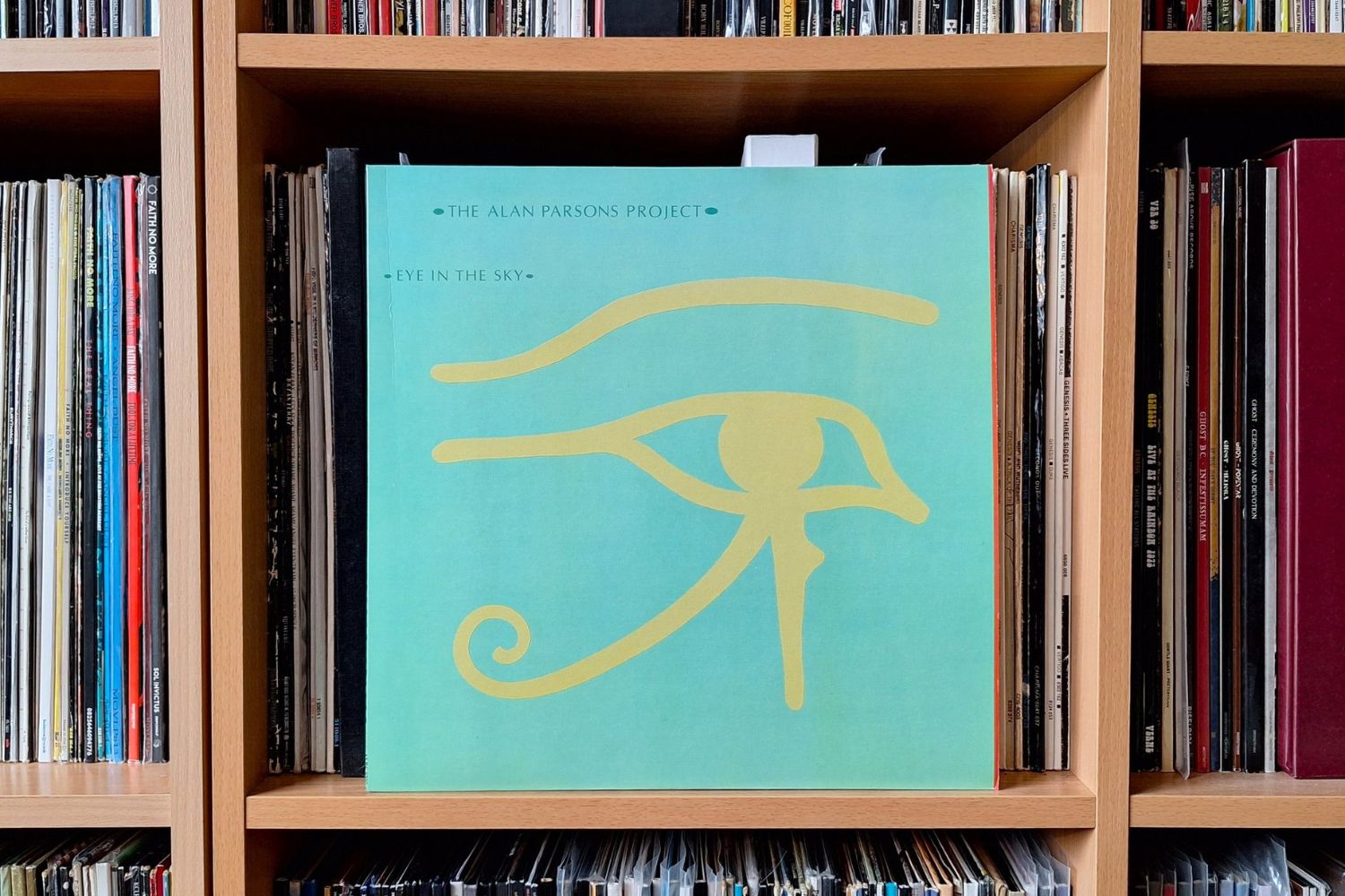 Uma música dos anos 80 pode reduzir a ansiedade: estudo explica por que certas canções têm efeito calmante no cérebro