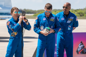 Rise, El Peluche Que Viajará Como Indicador De Gravedad Cero En La Misión Artemis Ii Rumbo A La Luna