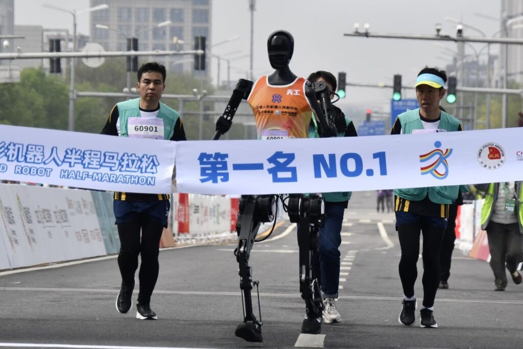 Mais de 300 robôs vão correr em Pequim, e o motivo vai além do espetáculo