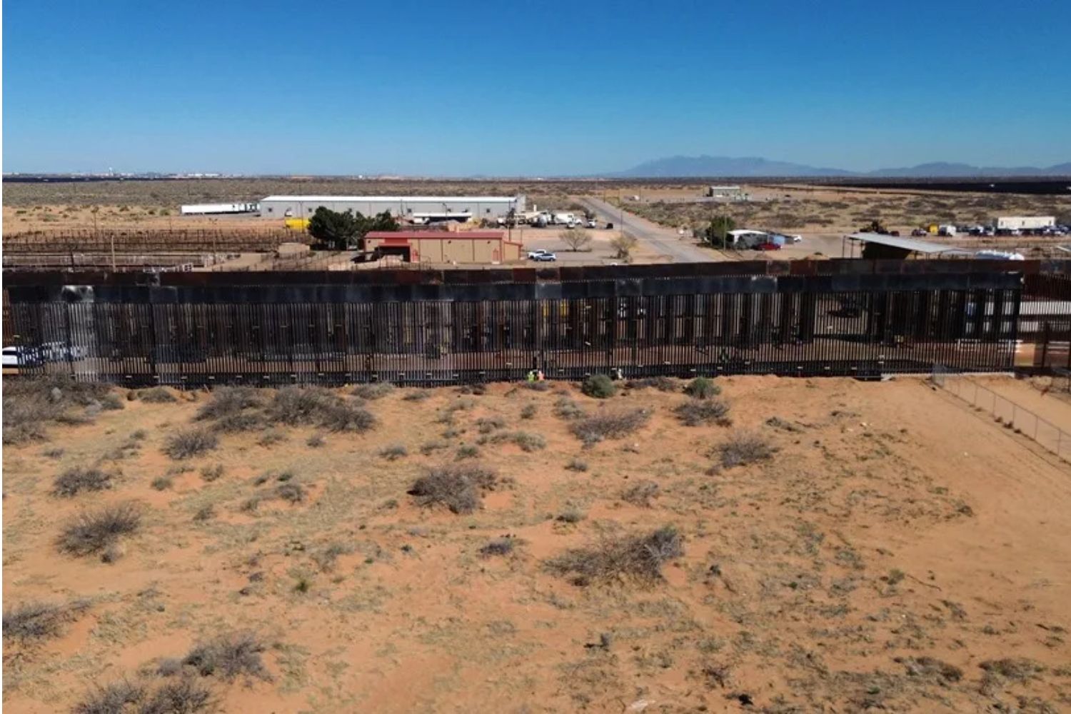 EUA avançam com “muro inteligente” e ampliam vigilância na fronteira