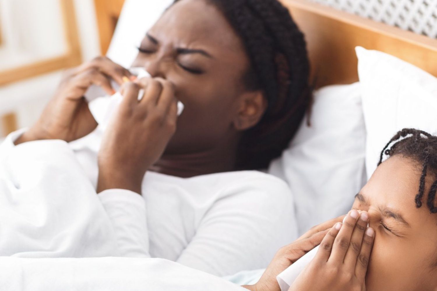 Por que estamos tendo cada vez mais alergias? A resposta envolve algo invisível no nosso dia a dia