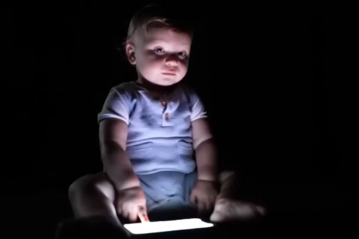 Autismo digital: especialistas alertam sobre efeitos do excesso de telas em crianças