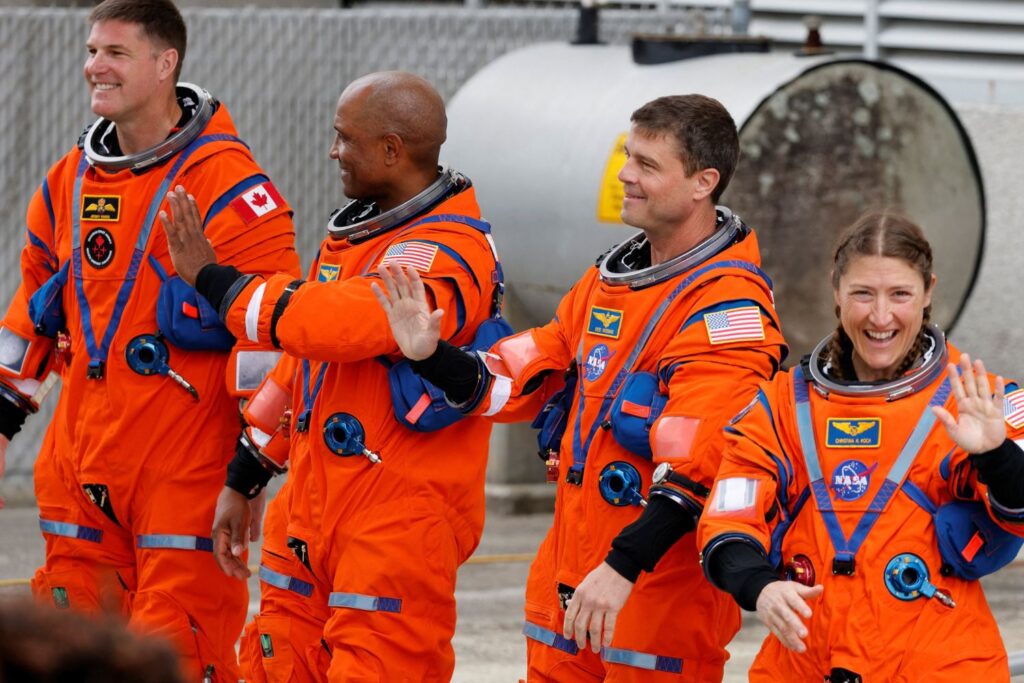 Por que astronautas da Artemis II não vão pisar na Lua