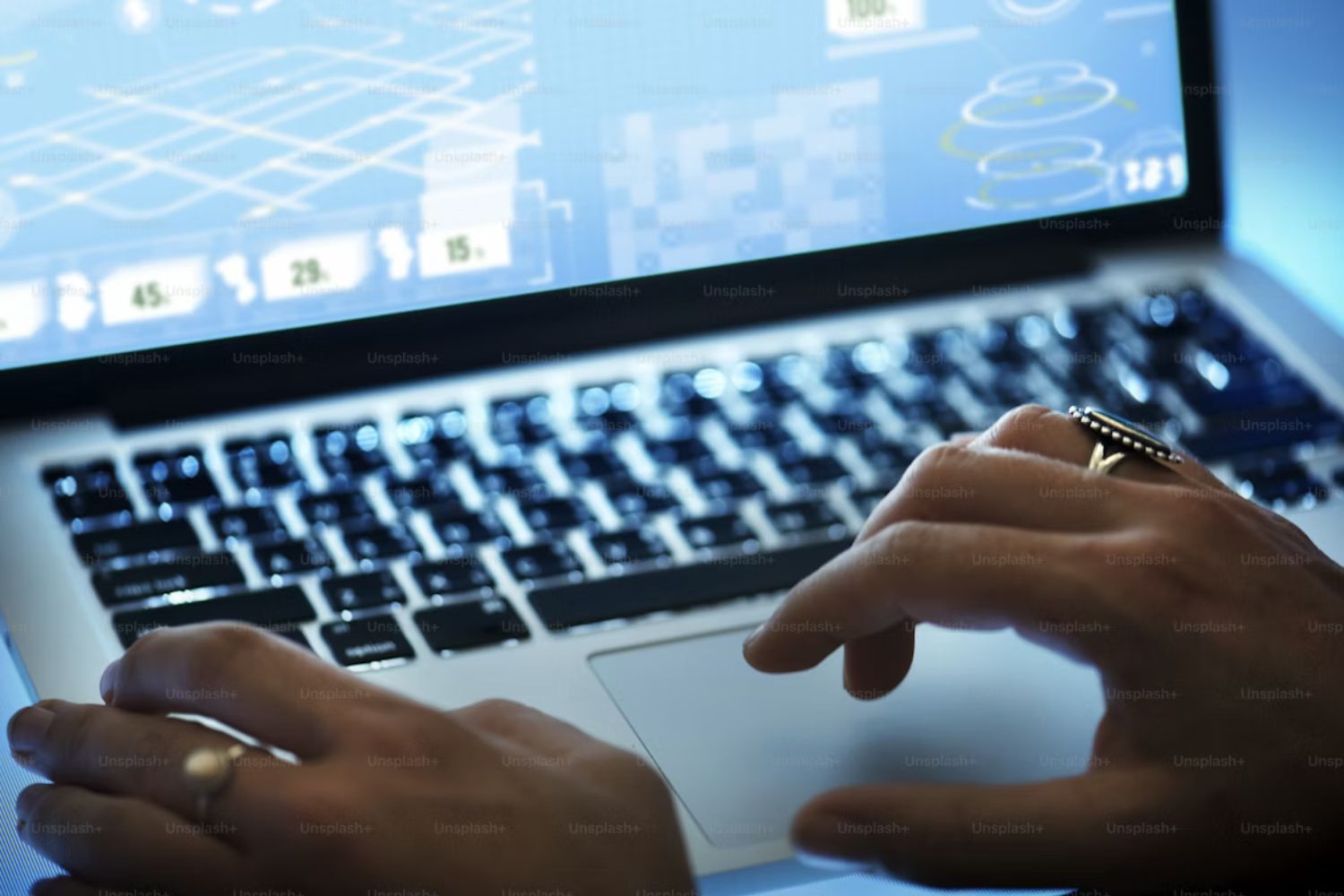 Bots de IA podem superar humanos na internet até 2027, diz especialista