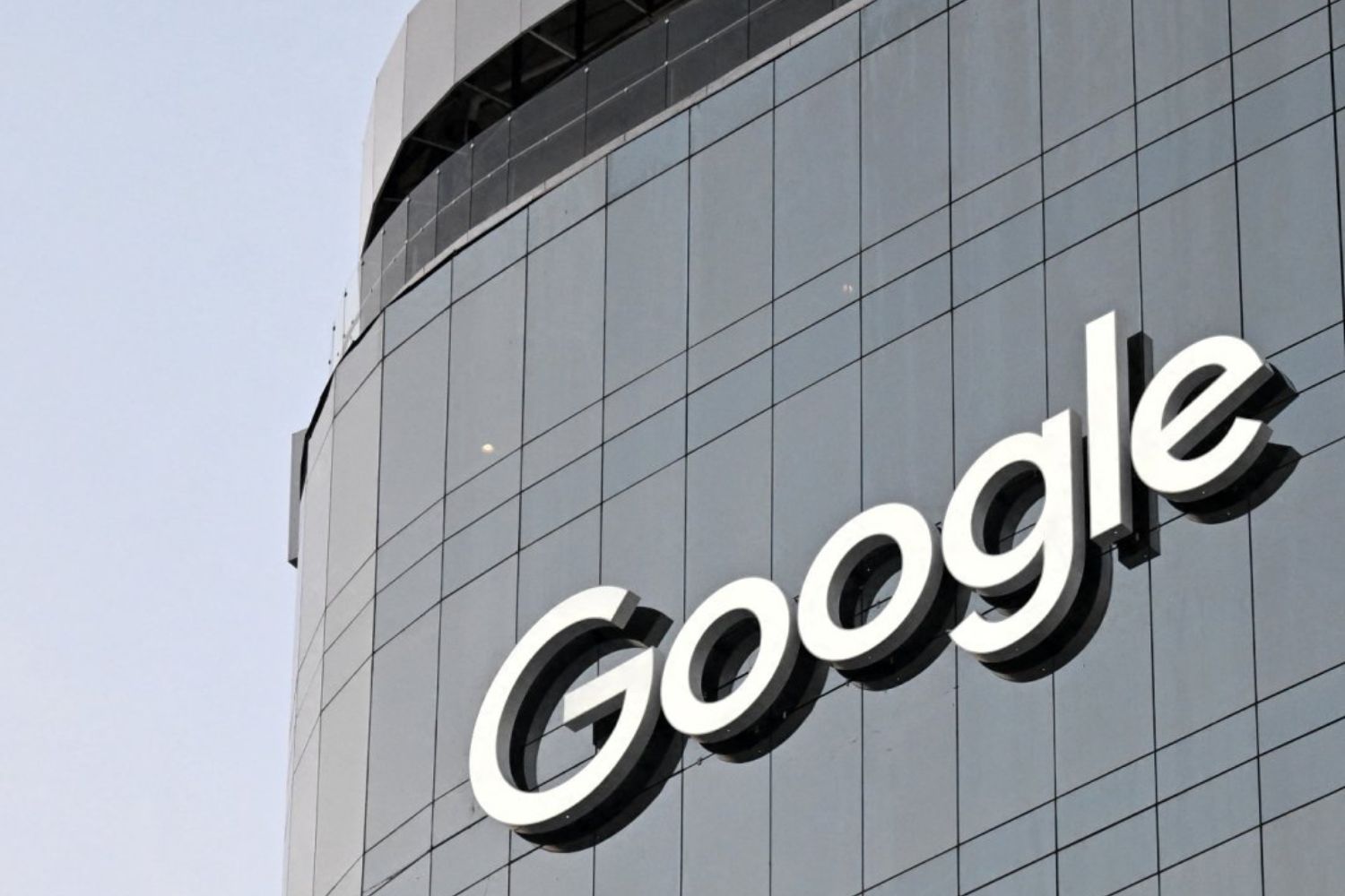 Google prepara mudança no Gemini para competir diretamente com ChatGPT