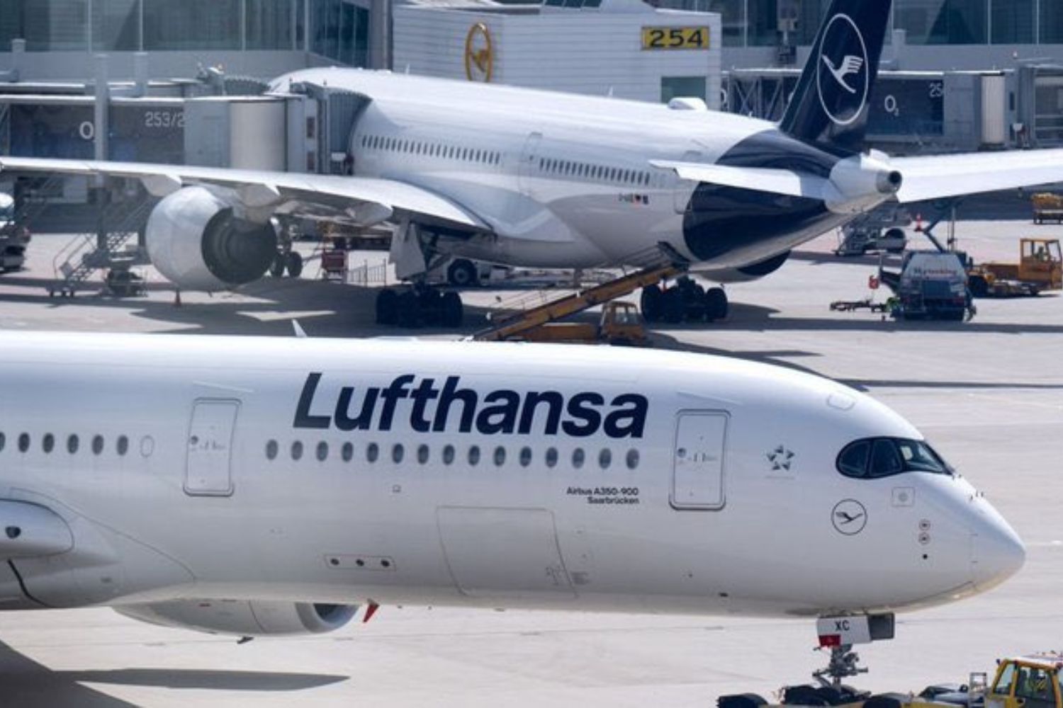 Europa pode ficar sem combustível para aviões em semanas após bloqueio no Oriente Médio