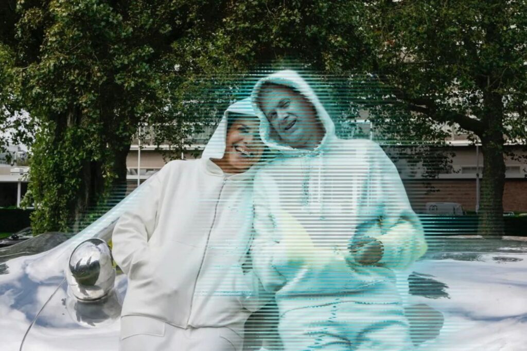 A tecnologia que recria pessoas mortas já virou negócio