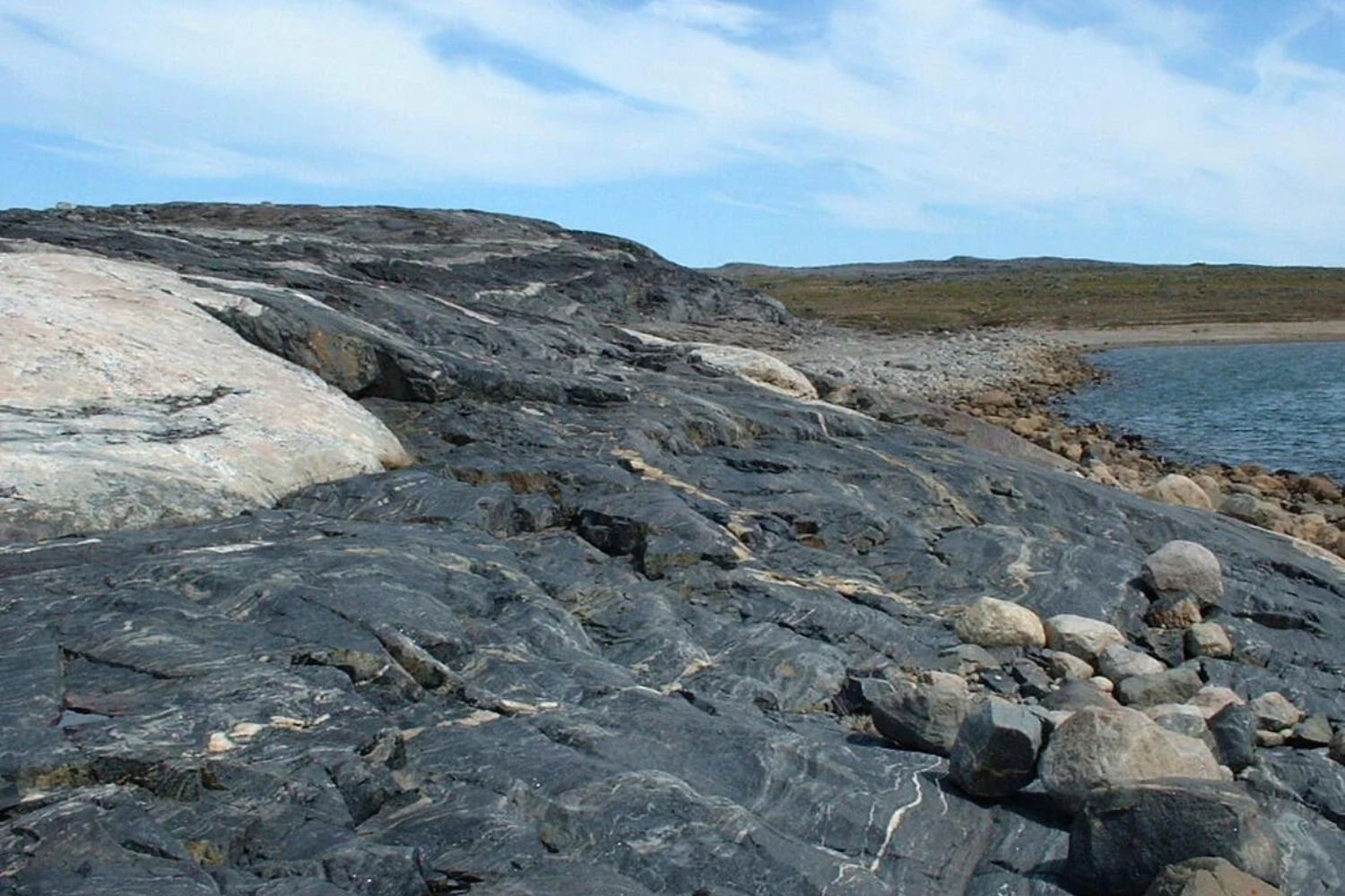 Cientistas encontram rochas que podem revelar o início da Terra