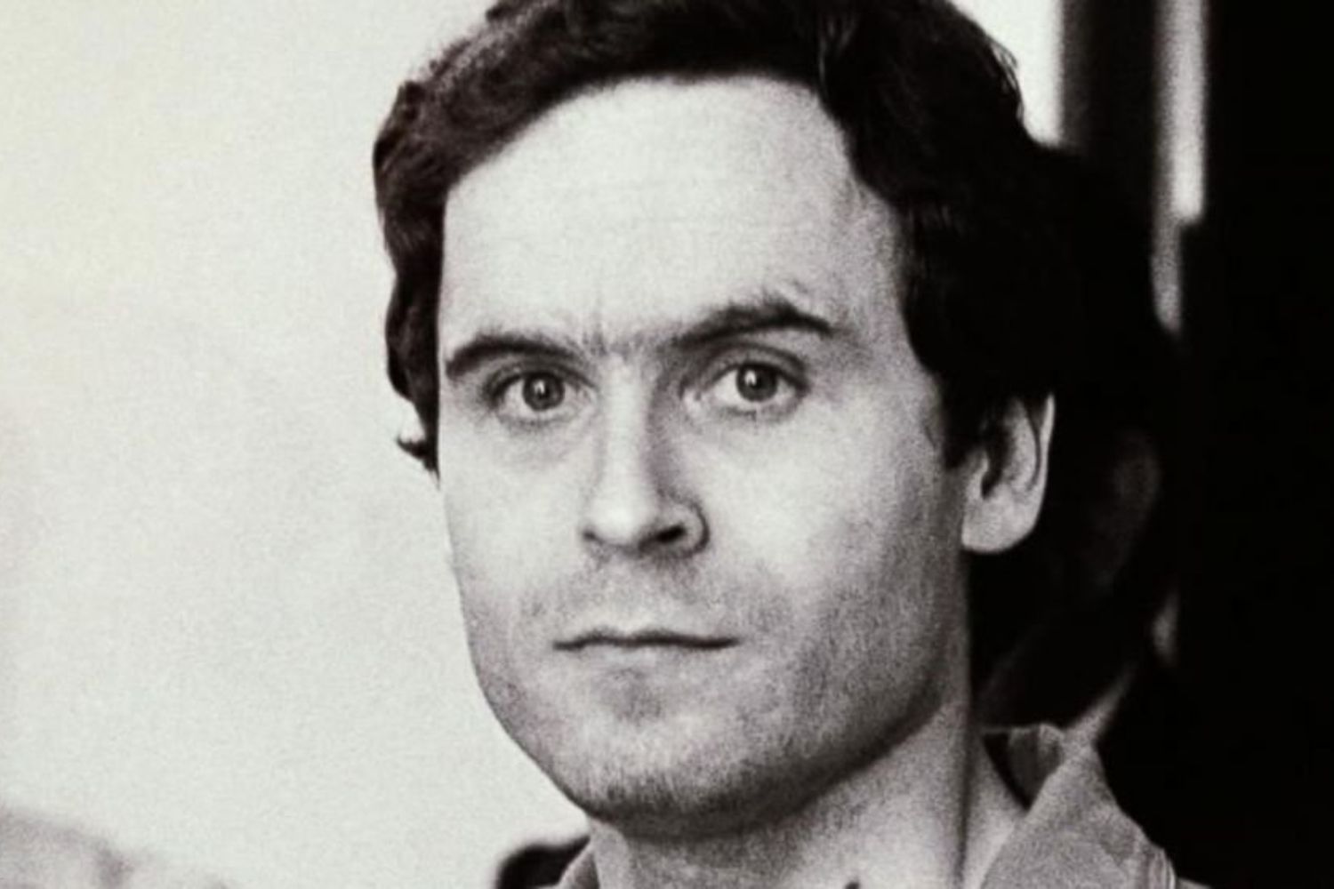 Décadas depois, novo teste de DNA revela ligação do assassino em série Ted Bundy com crime antigo