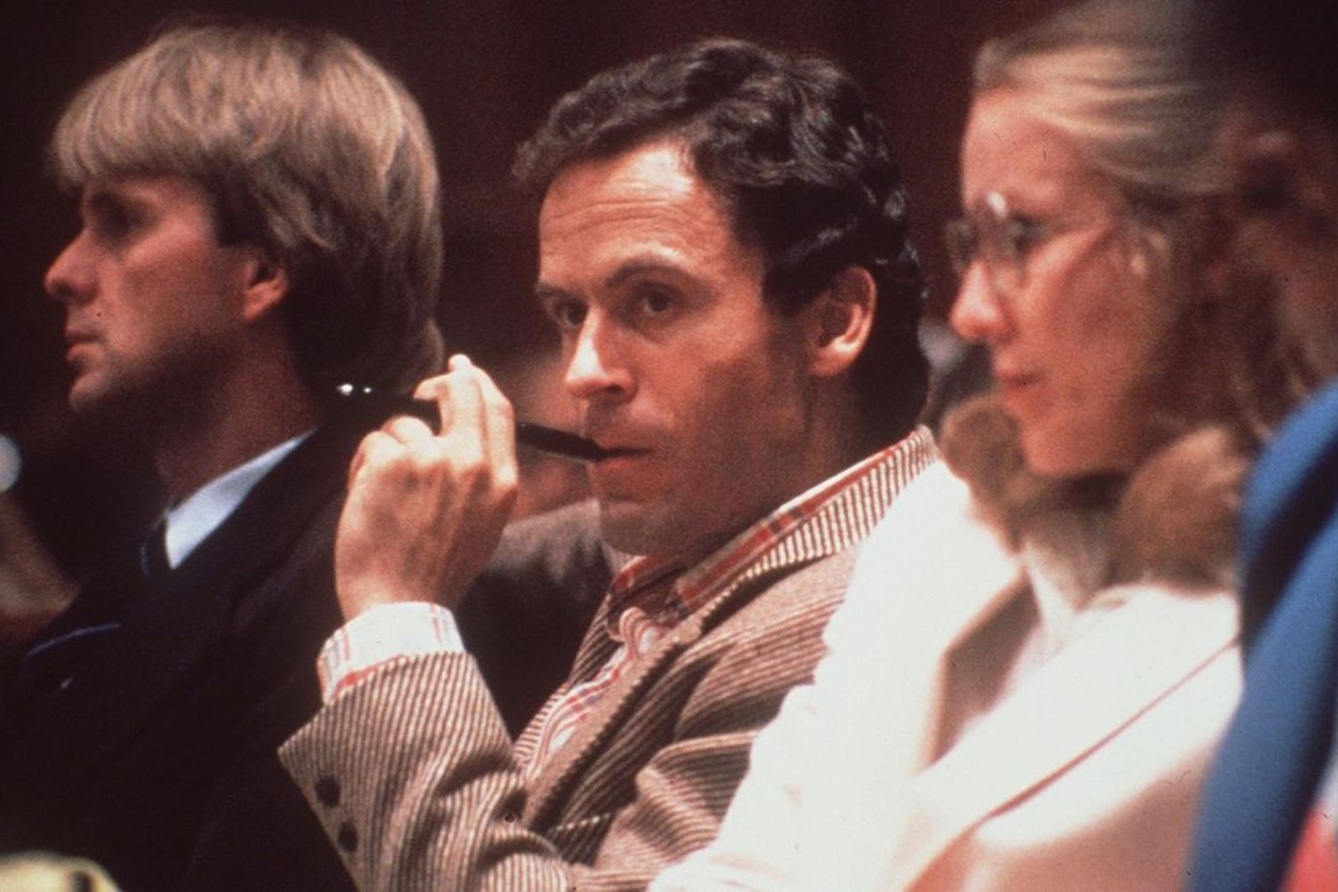 Décadas depois, novo teste de DNA revela ligação do assassino em série Ted Bundy com crime antigo