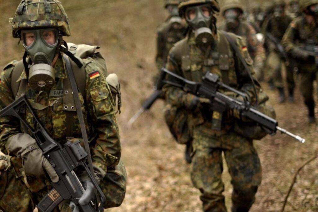 O impacto da guerra na Europa: nova lei na Alemanha obriga homens a avisar o Exército antes de sair do país