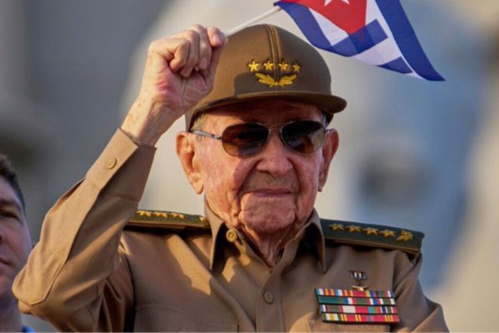 China e Rússia reagem após EUA acusarem Raúl Castro de assassinato