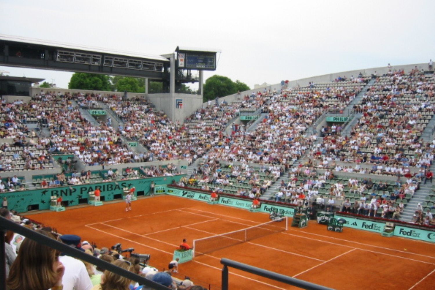 O colapso inesperado de Sinner em Roland Garros levanta suspeitas e provoca revolta no circuito