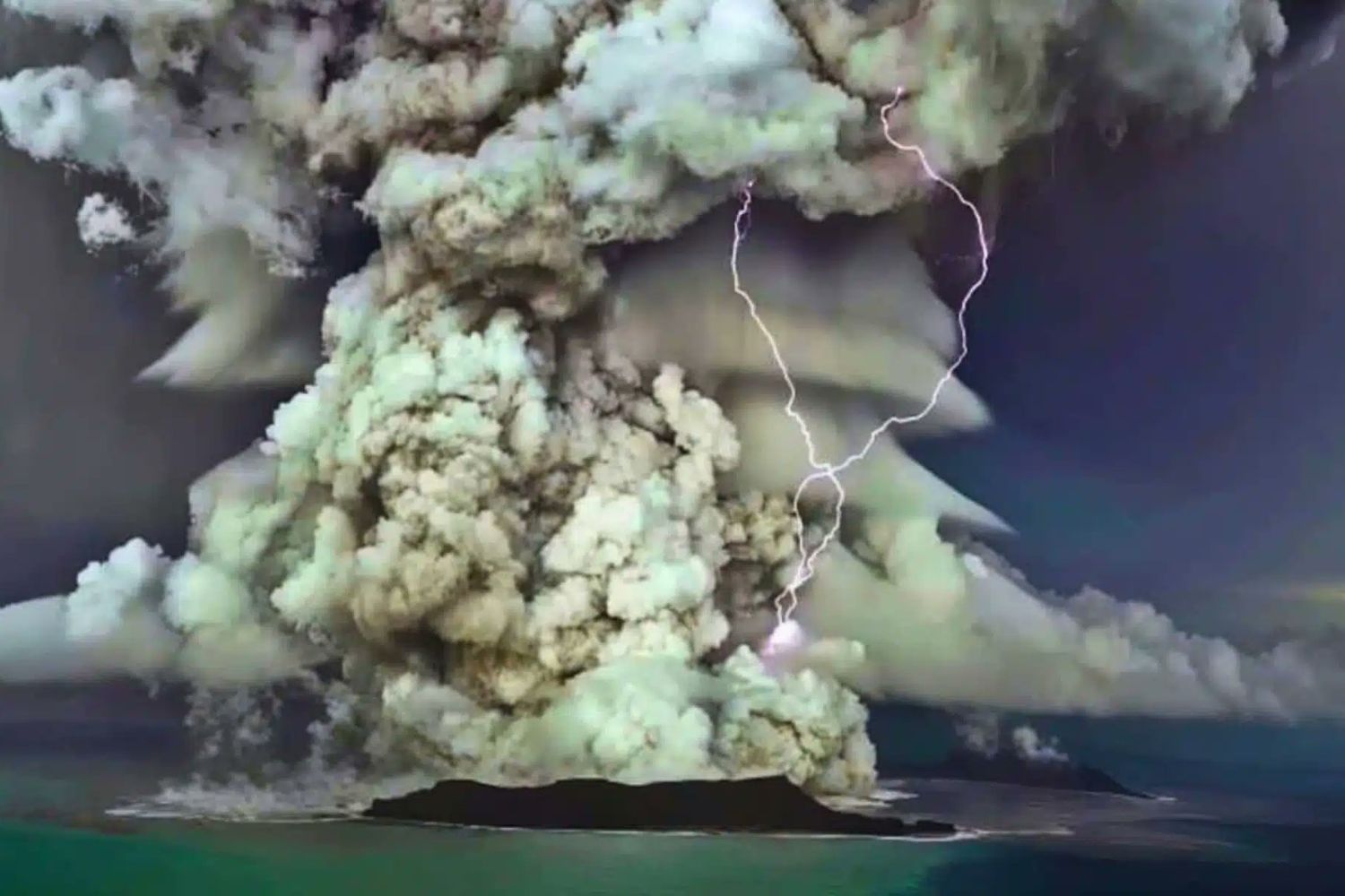 Cientistas descobriram que um vulcão gigante destruiu parte da própria poluição que lançou na atmosfera