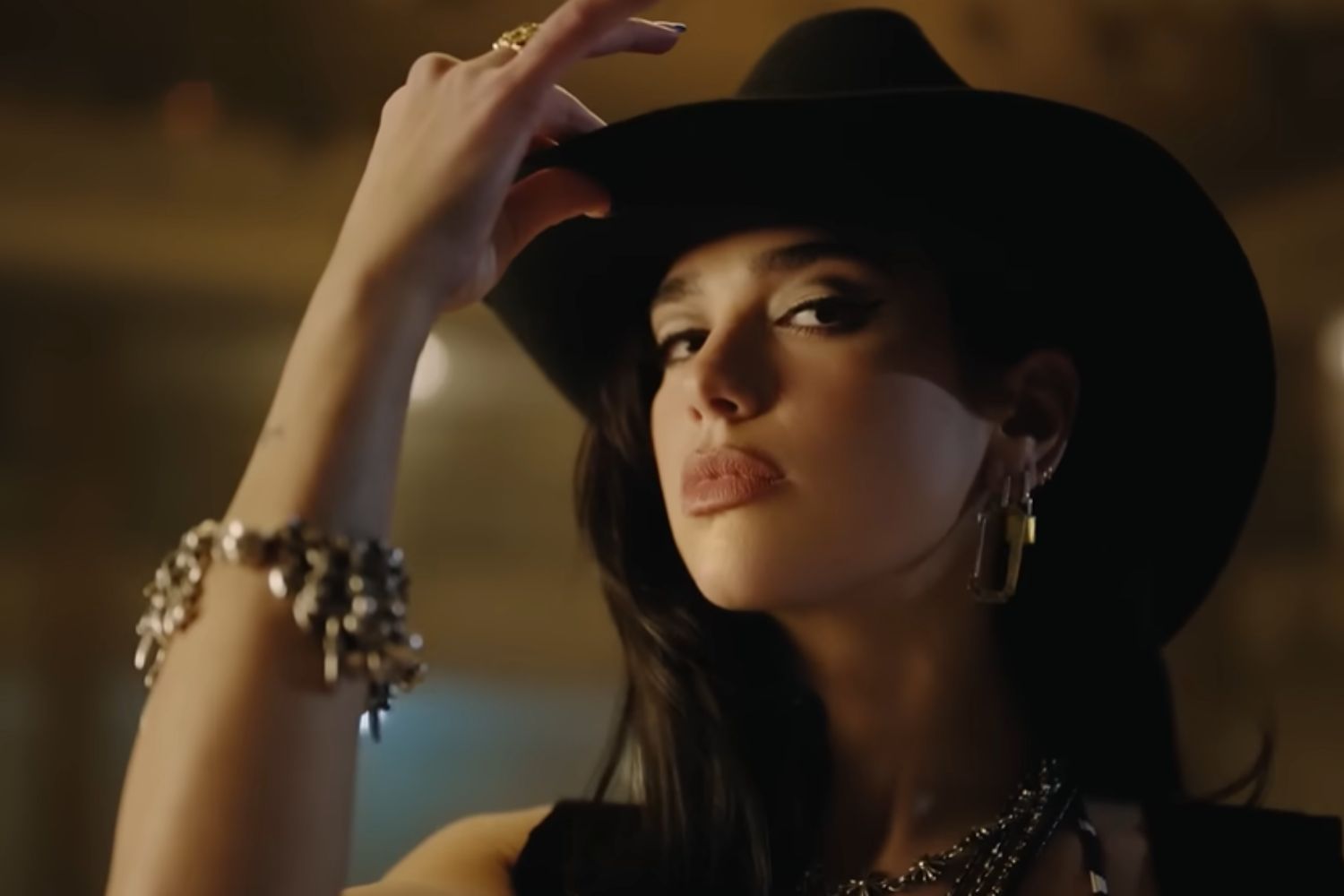 Dua Lipa revelou seus lugares favoritos no mundo e incluiu Rio e São Paulo