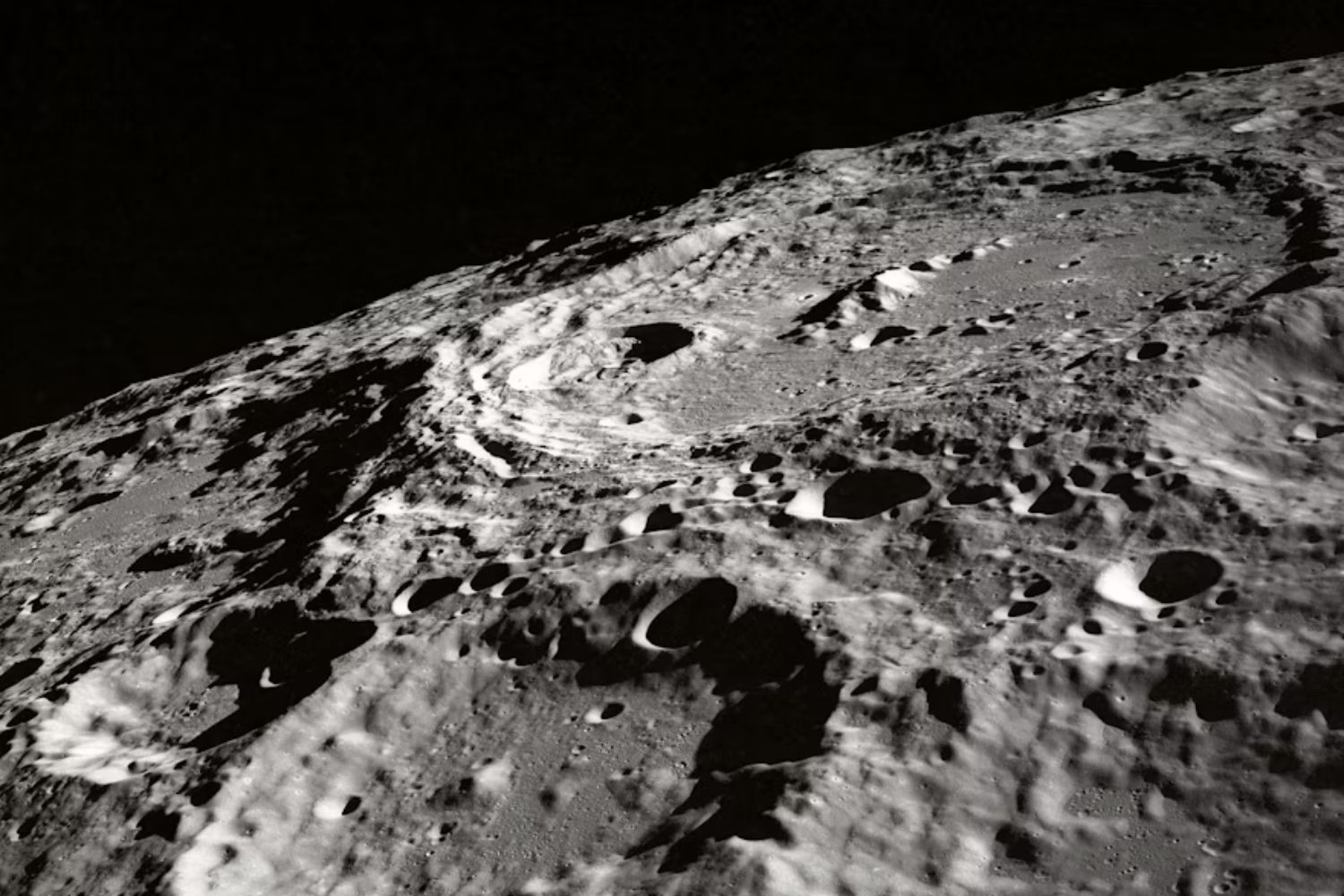 Cientistas encontraram um “atalho” para a Lua que pode mudar o futuro das viagens espaciais