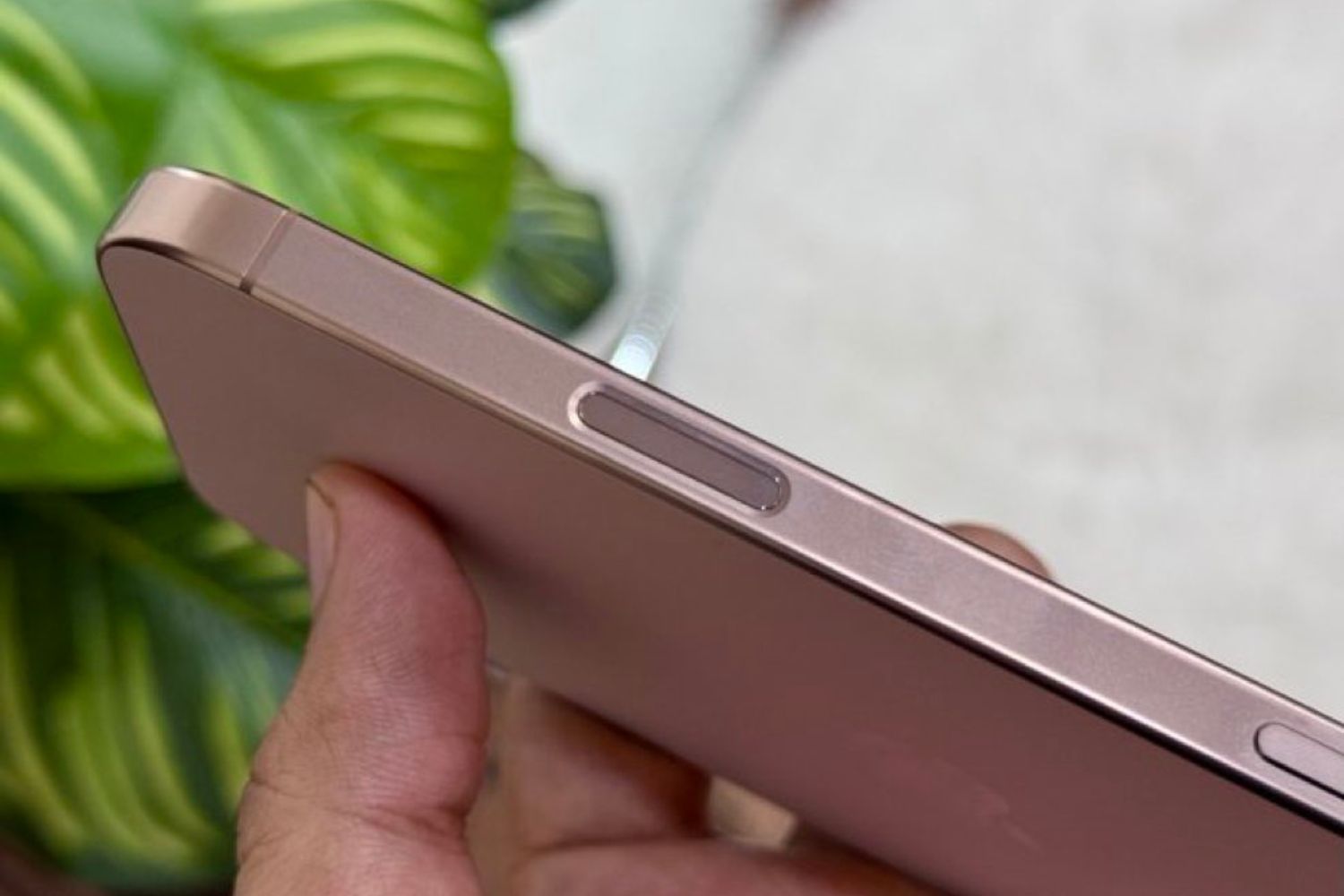 Apple pode aumentar preço do iPhone por causa de crise global de memória