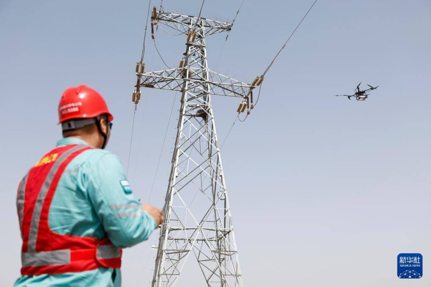 Cientistas chineses estão testando drones que praticamente não precisam mais pousar para recarregar