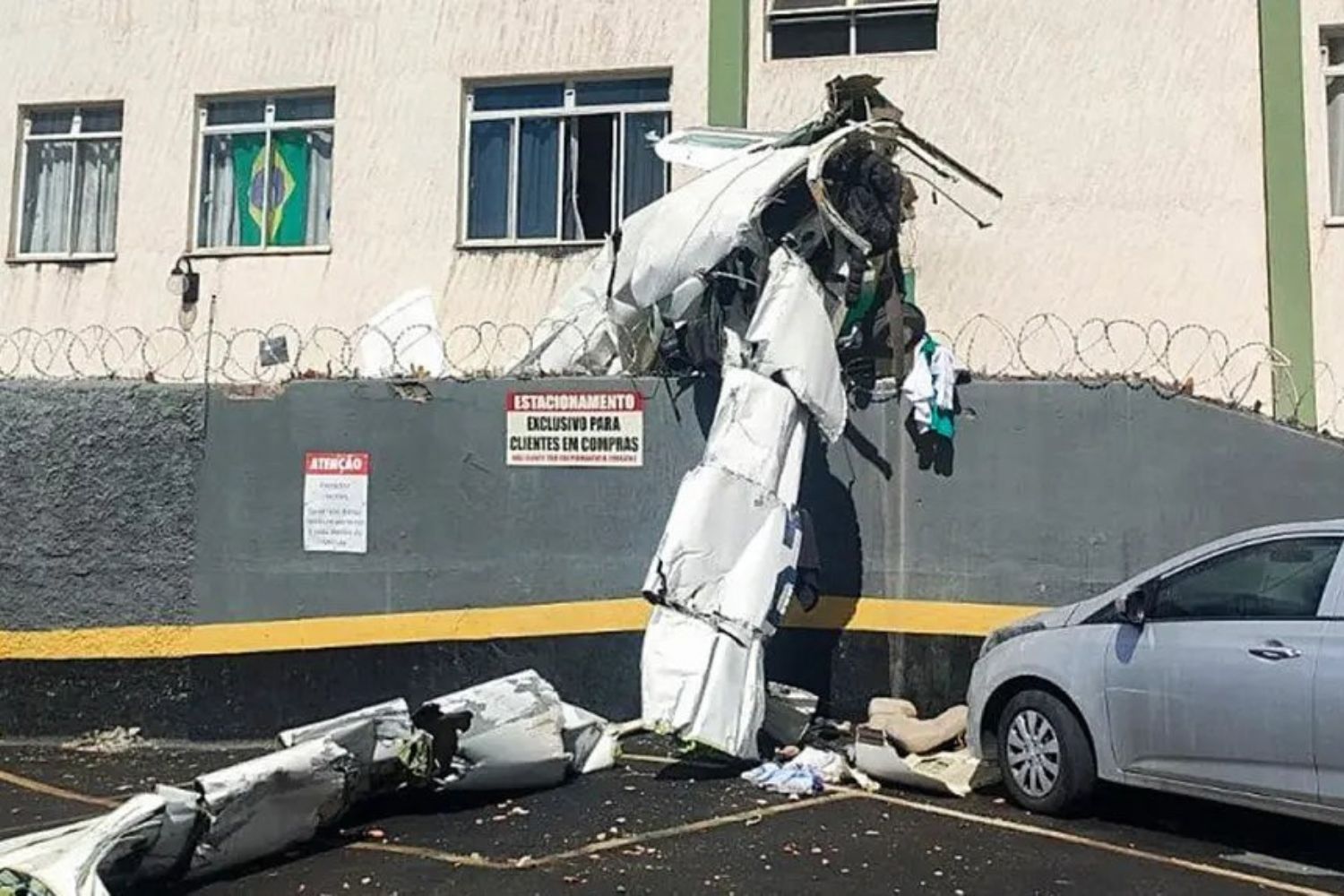 Queda em área urbana: o acidente aéreo que chocou moradores em Belo Horizonte