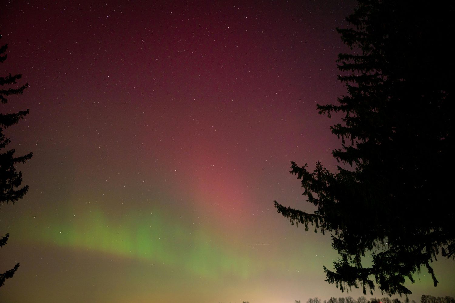 As misteriosas auroras vermelhas no Japão podem indicar energia solar oculta