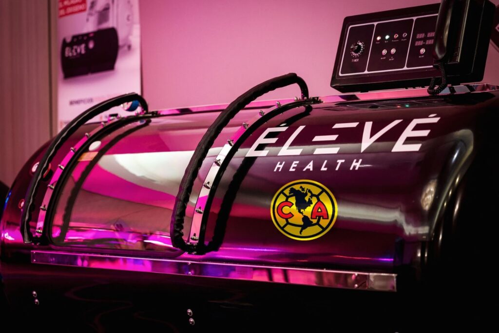 Câmaras hiperbáricas: a terapia queridinha dos milionários promete rejuvenescer o corpo, mas médicos fazem um alerta preocupante