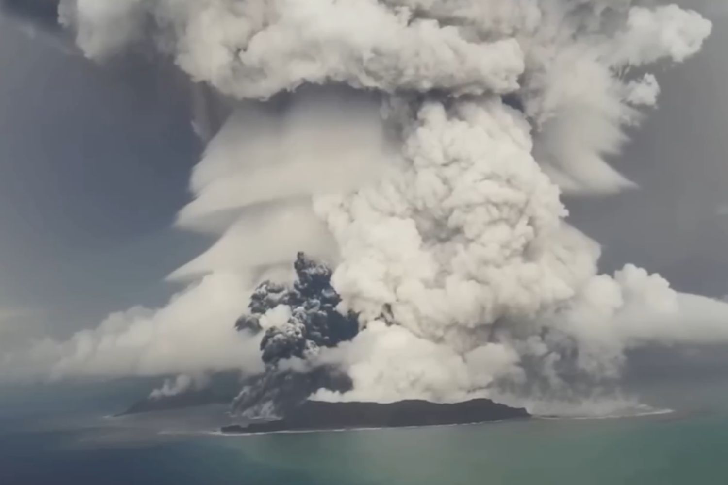 Cientistas descobriram que um vulcão gigante destruiu parte da própria poluição que lançou na atmosfera
