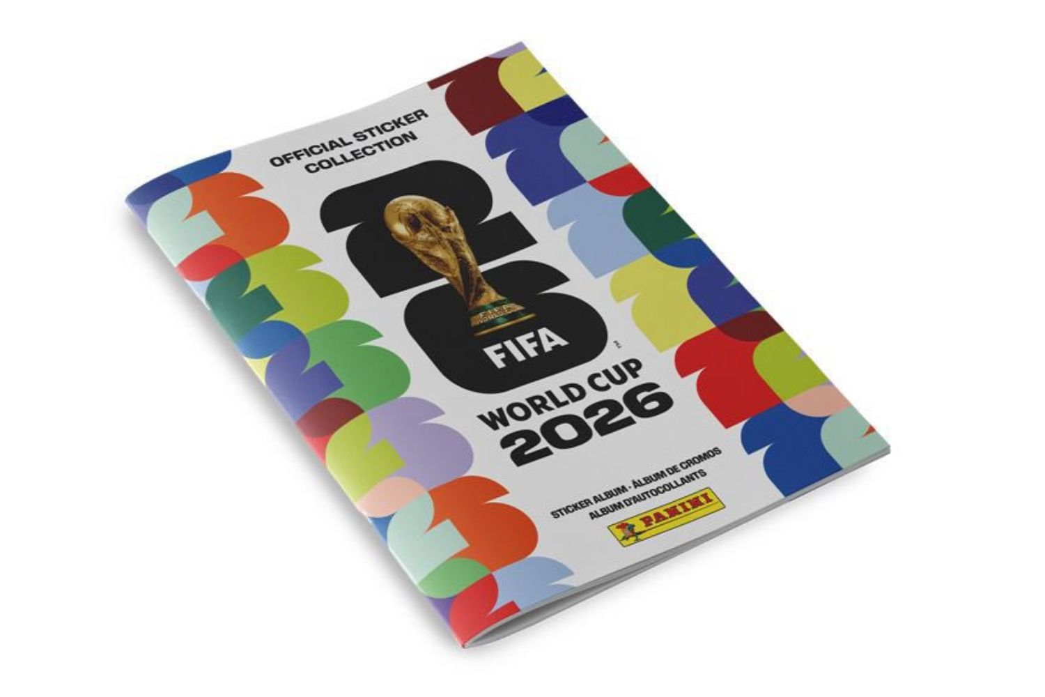 A febre voltou: figurinhas da Copa tomam as ruas e transformam praças em pontos de encontro