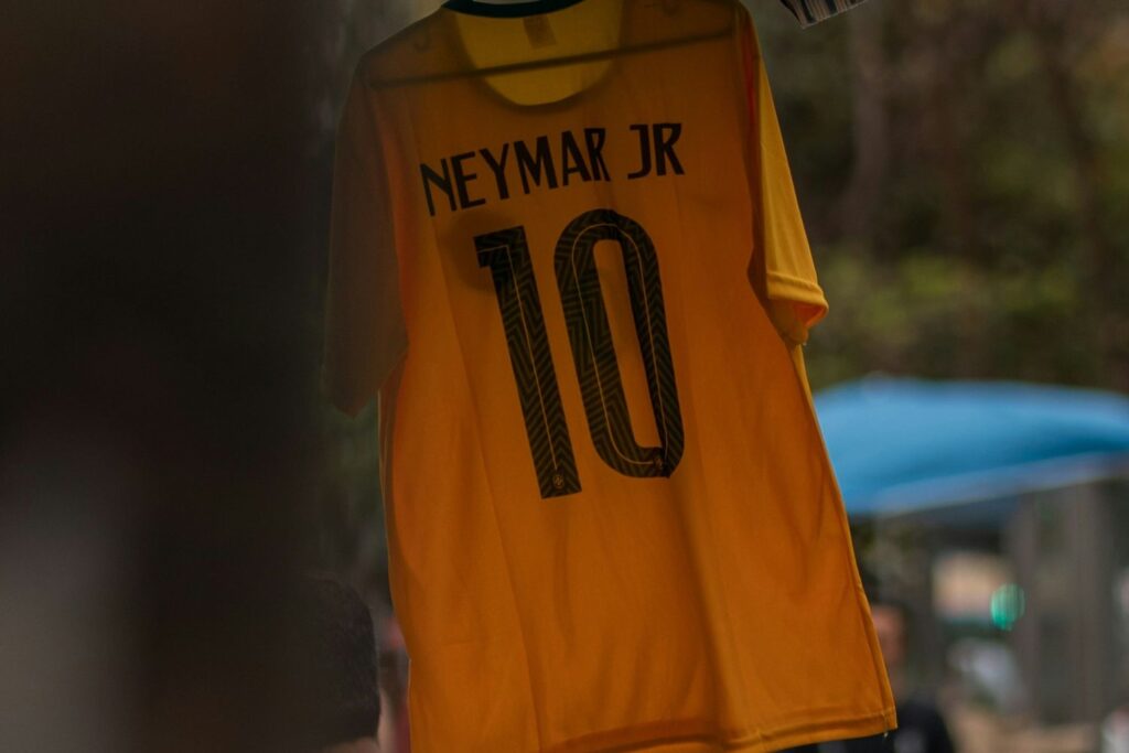 Um gesto simples de Neymar no treino da Seleção foi suficiente para animar torcida e companheiros