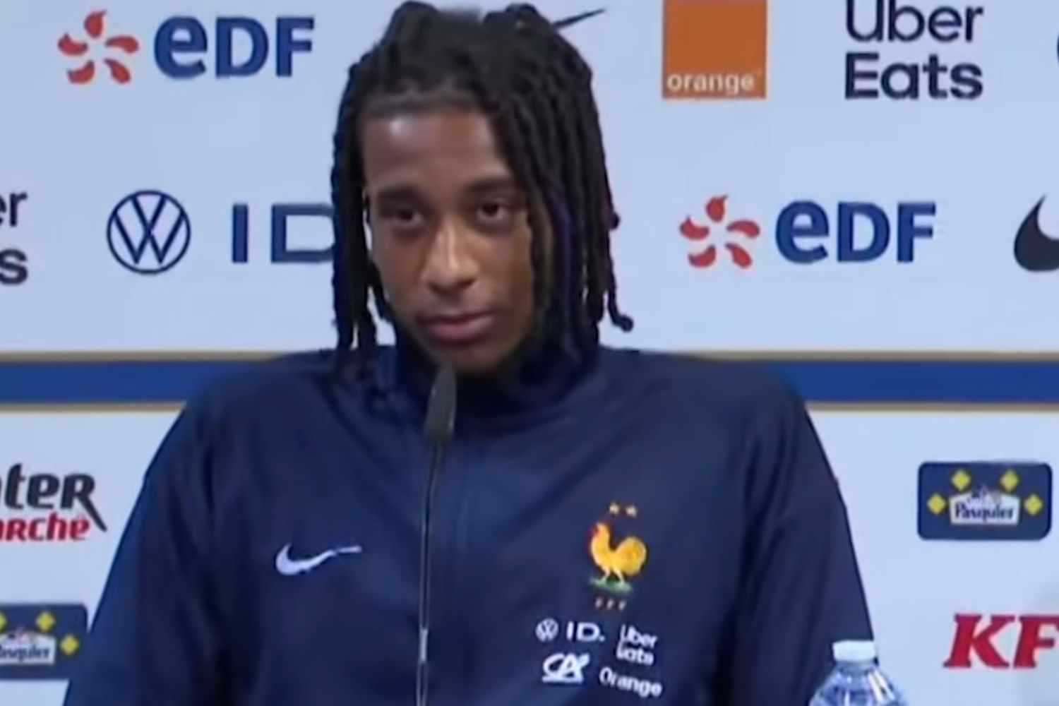 O que é o snus, o tabaco úmido que colocou uma estrela da França no centro do debate