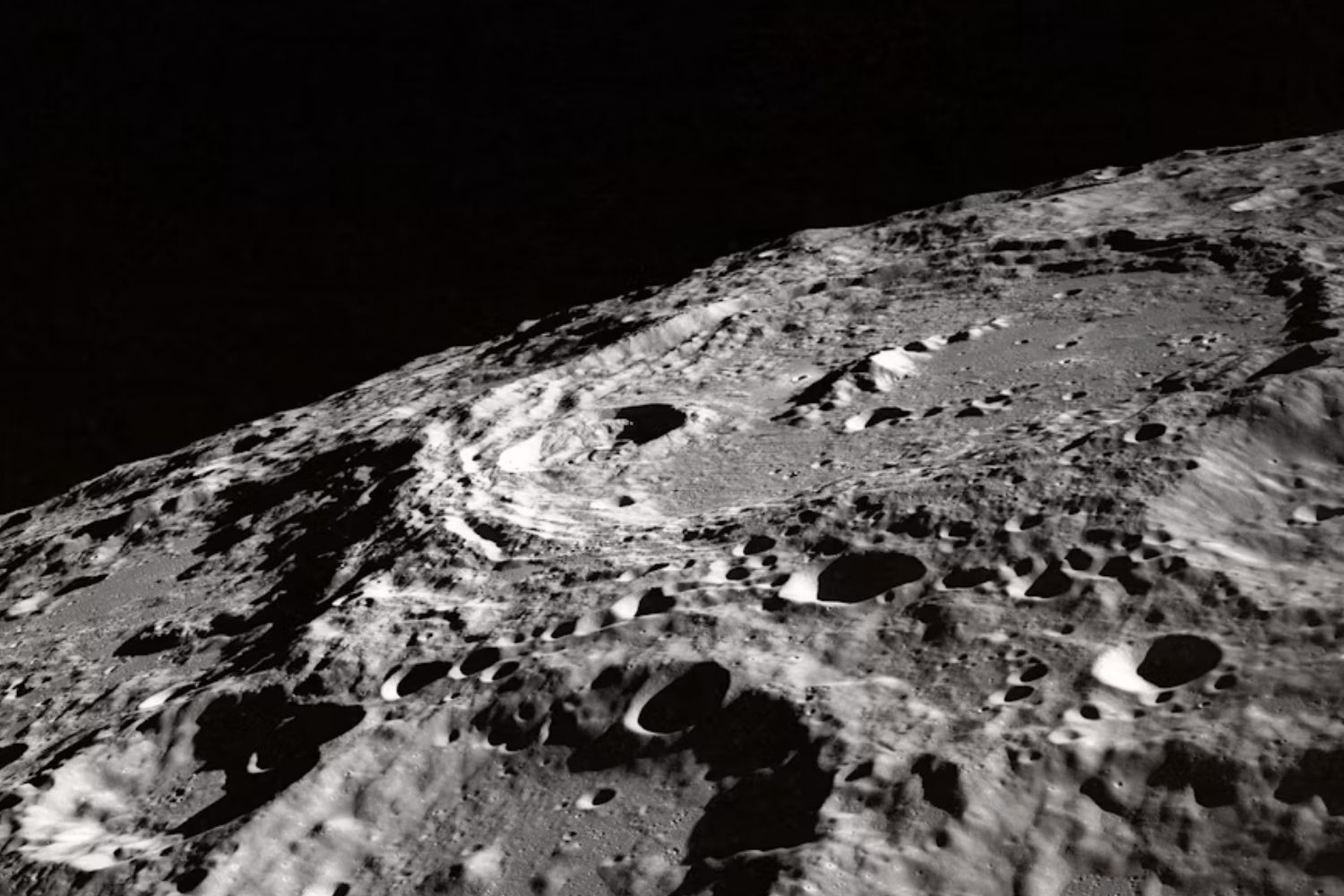 NASA revela plano ambicioso para criar uma presença humana permanente na Lua
