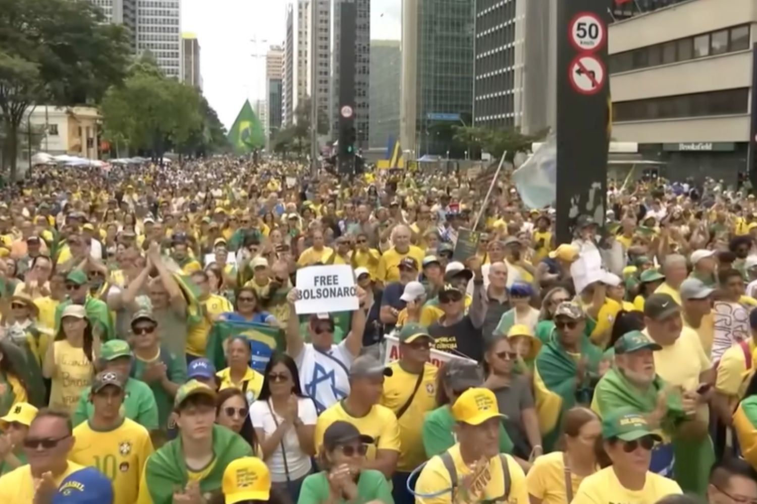 Pesquisa revela se a geração Z brasileira é realmente mais conservadora que os mais velhos