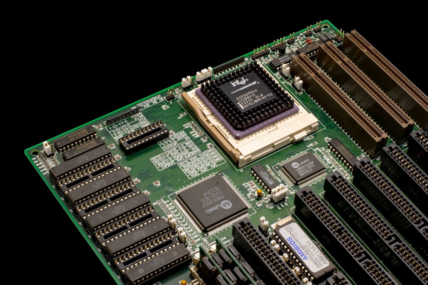 Samsung prepara um chip misterioso que pode transformar a inteligência artificial nos computadores