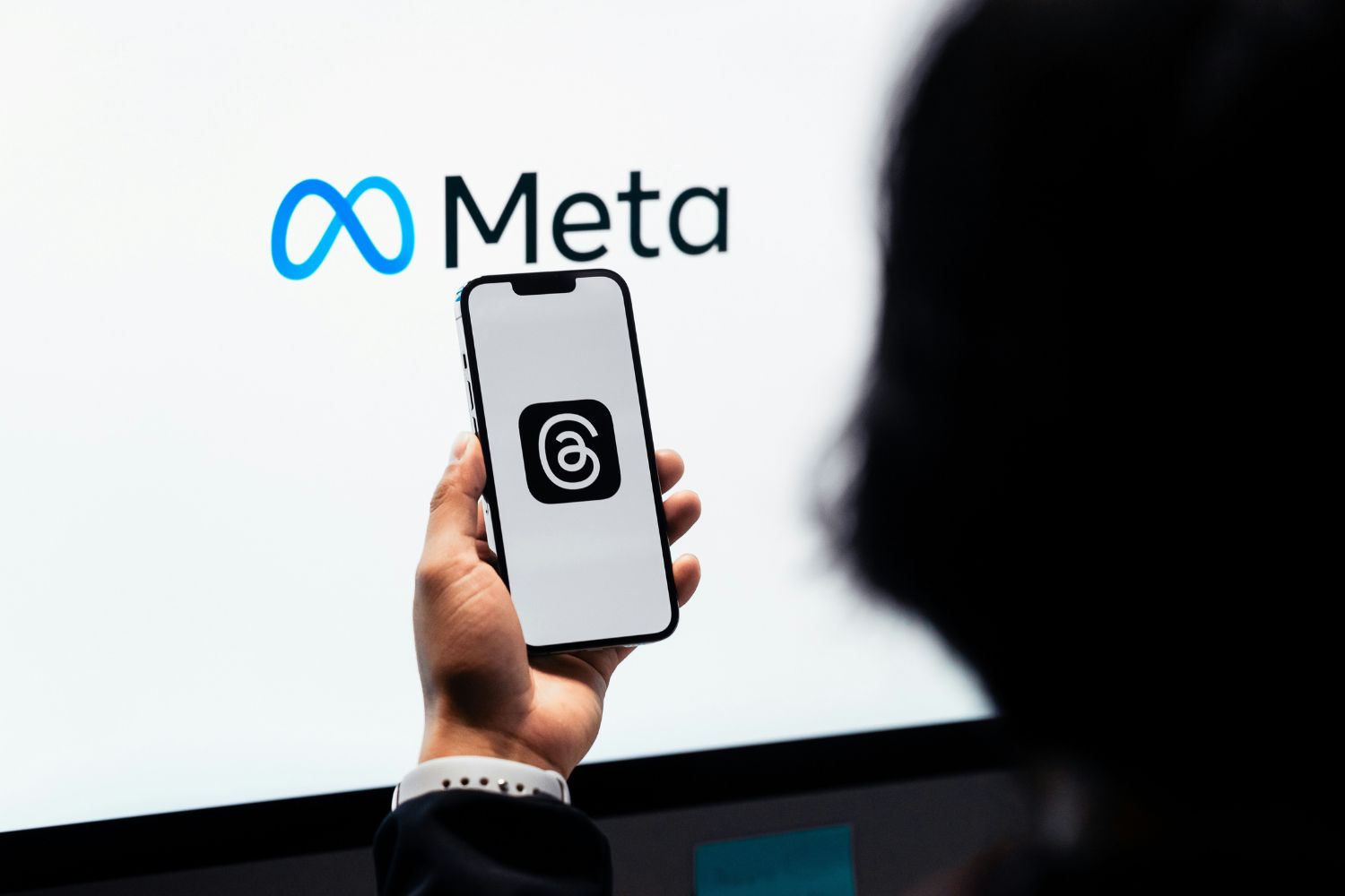 Meta prepara um movimento bilionário para desafiar Google e Microsoft, e a IA está no centro da estratégia
