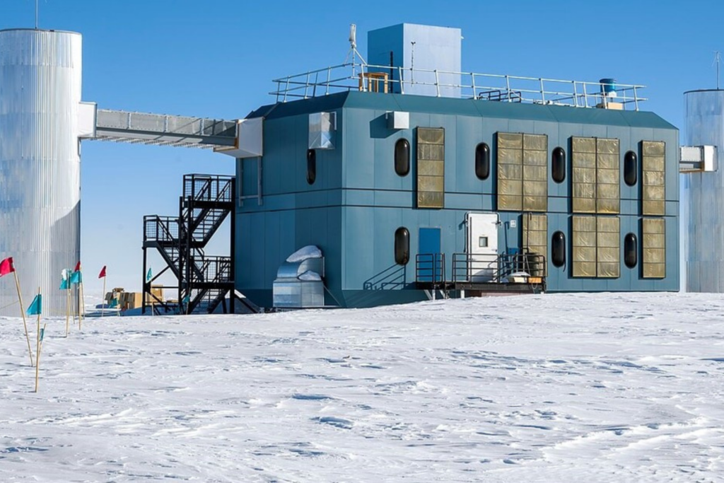 Icecube O Telescópio Sob O Gelo Da Antártida Que Usa A Própria Terra Para Detectar Partículas Do Universo