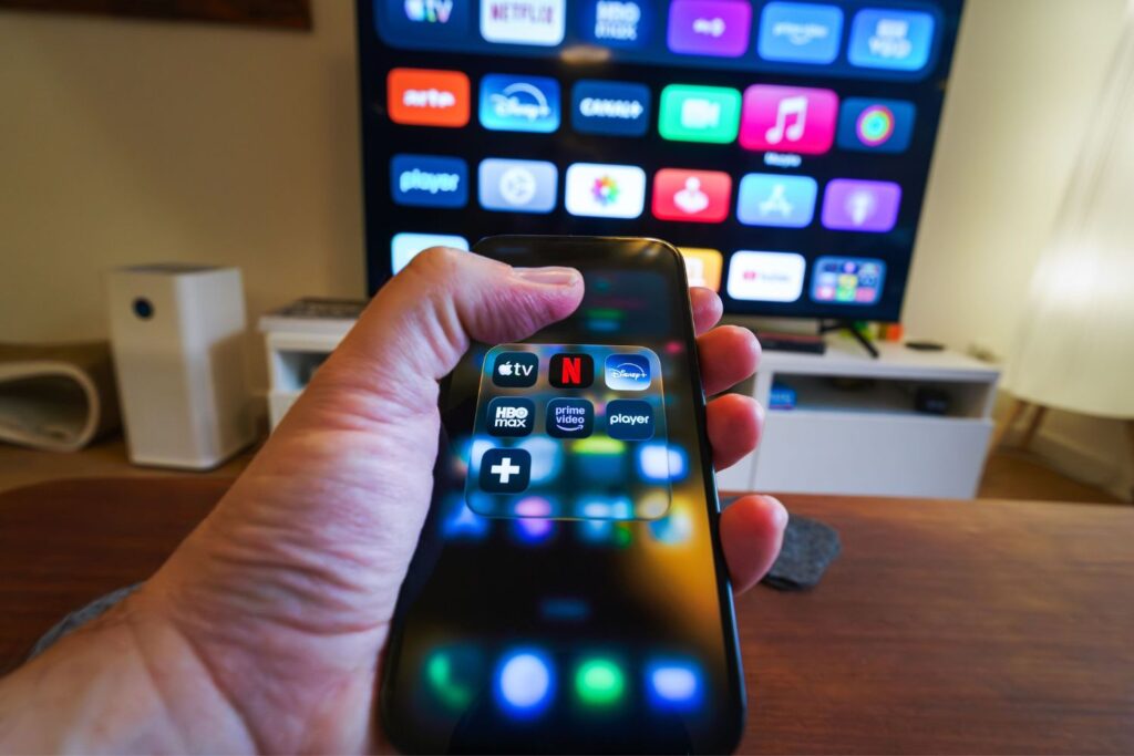 Nova exigência da Netflix para contas compartilhadas começa a gerar dúvidas entre assinantes
