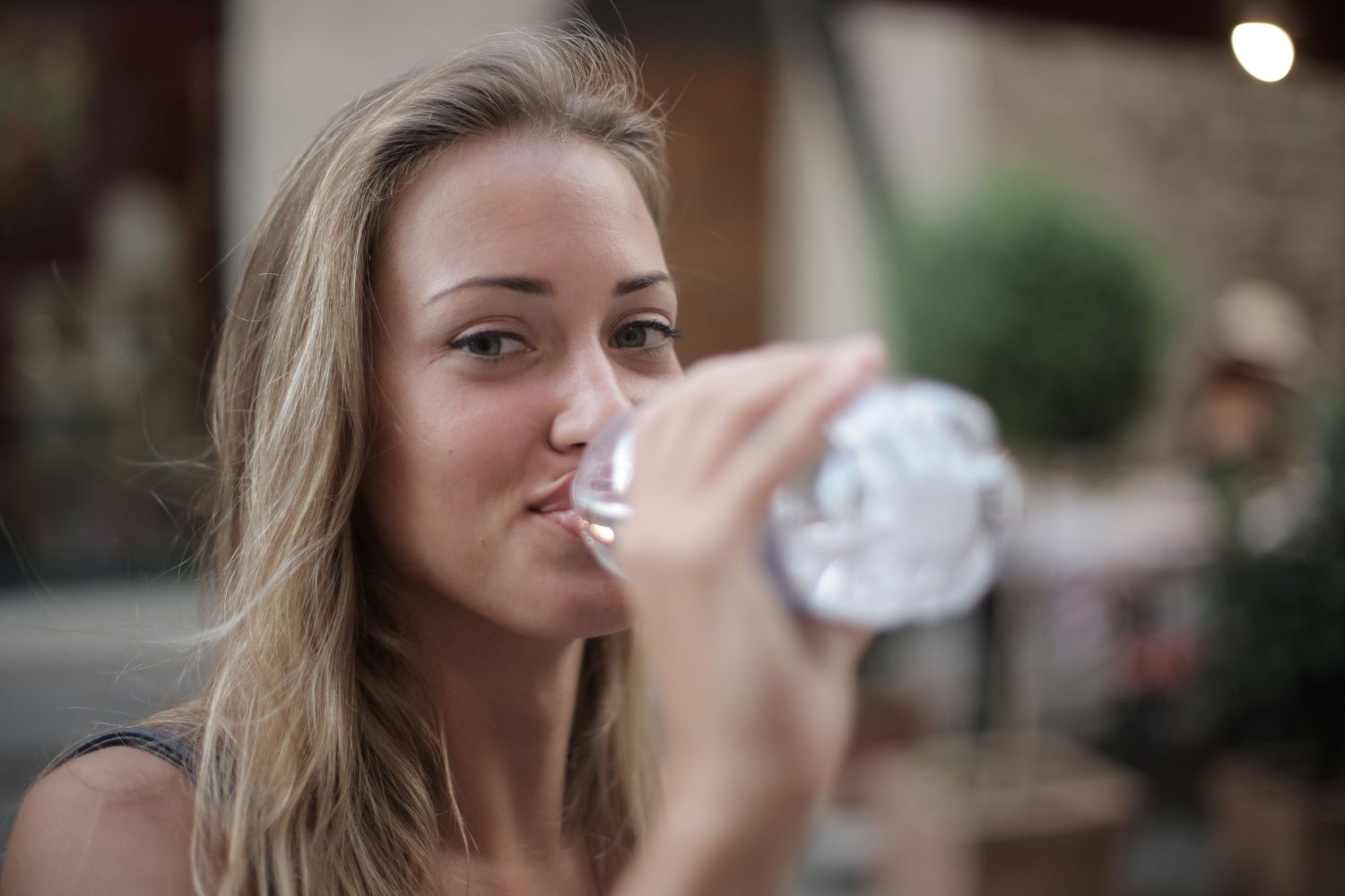 Estudo revela que beber pouca água pode aumentar o estresse