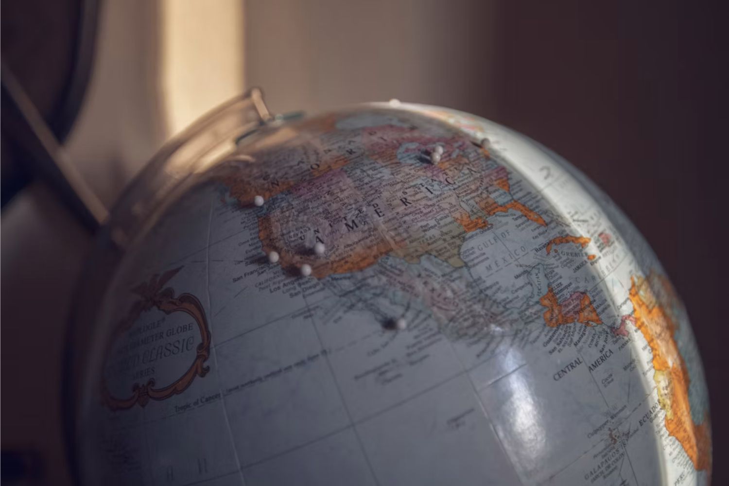 Viajar faz mais do que relaxar: a ciência descobriu o que acontece com o cérebro durante uma viagem