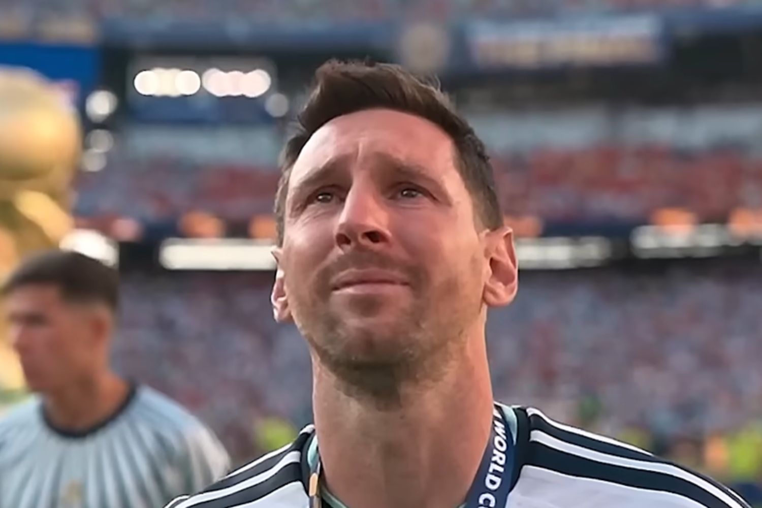 Jornal inglês dispara contra Messi após final da Copa e diz que craque "manchou o próprio legado"