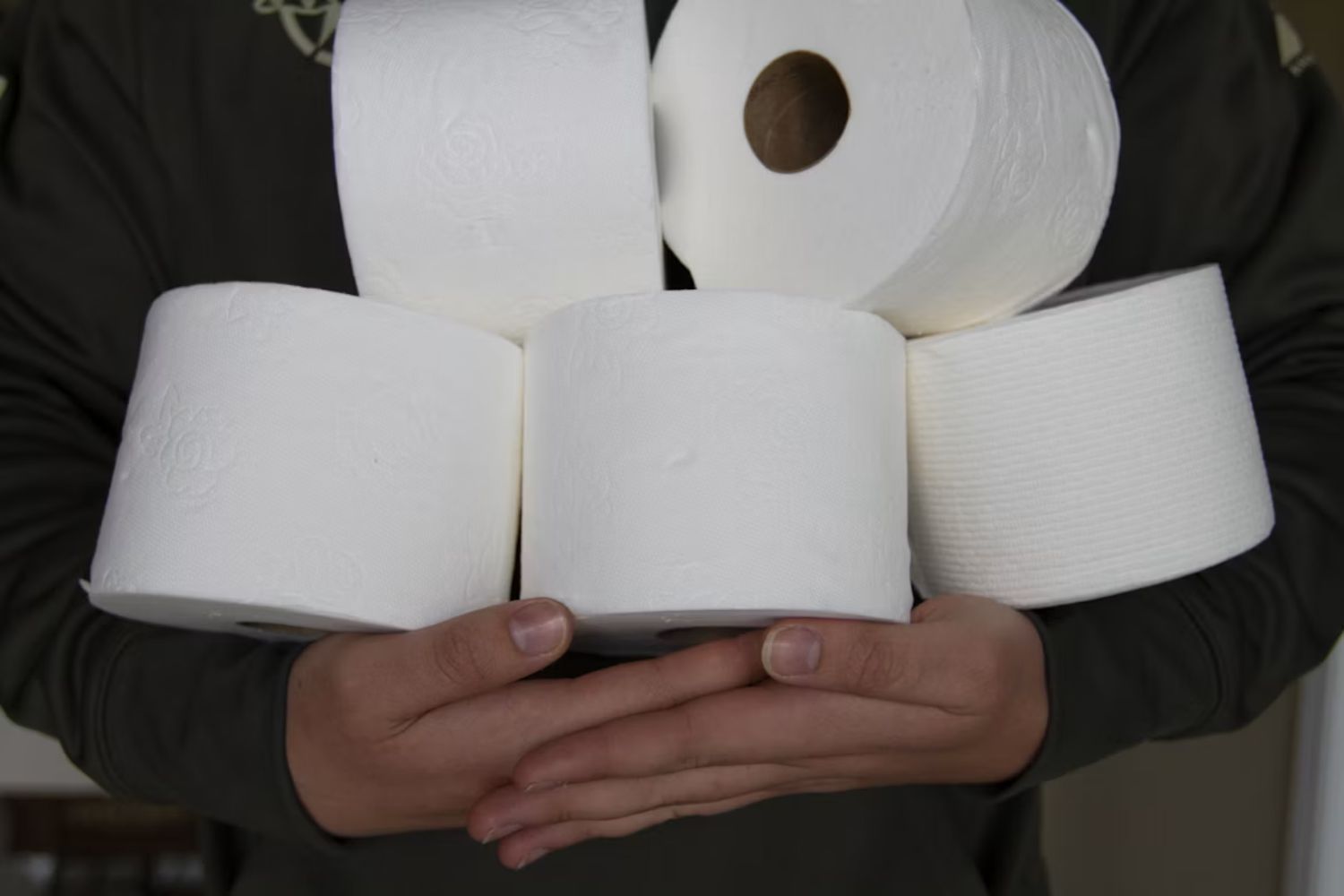 O papel higiênico pode estar com os dias contados por causa de uma tecnologia que conquista cada vez mais banheiros