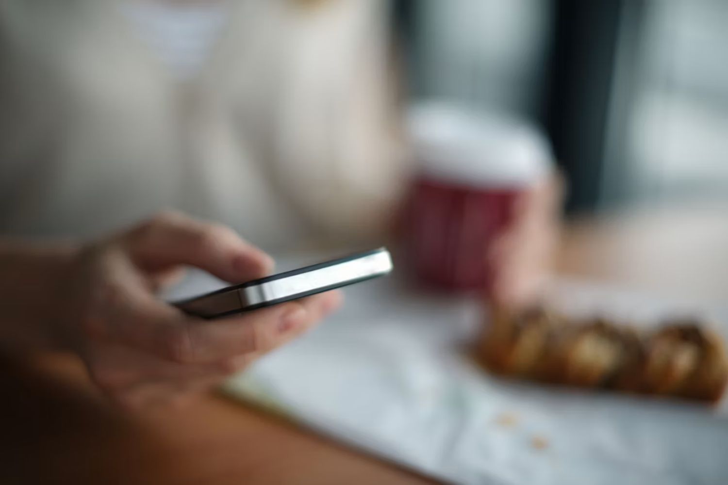 A ciência descobriu mudanças preocupantes que o celular pode provocar no seu corpo