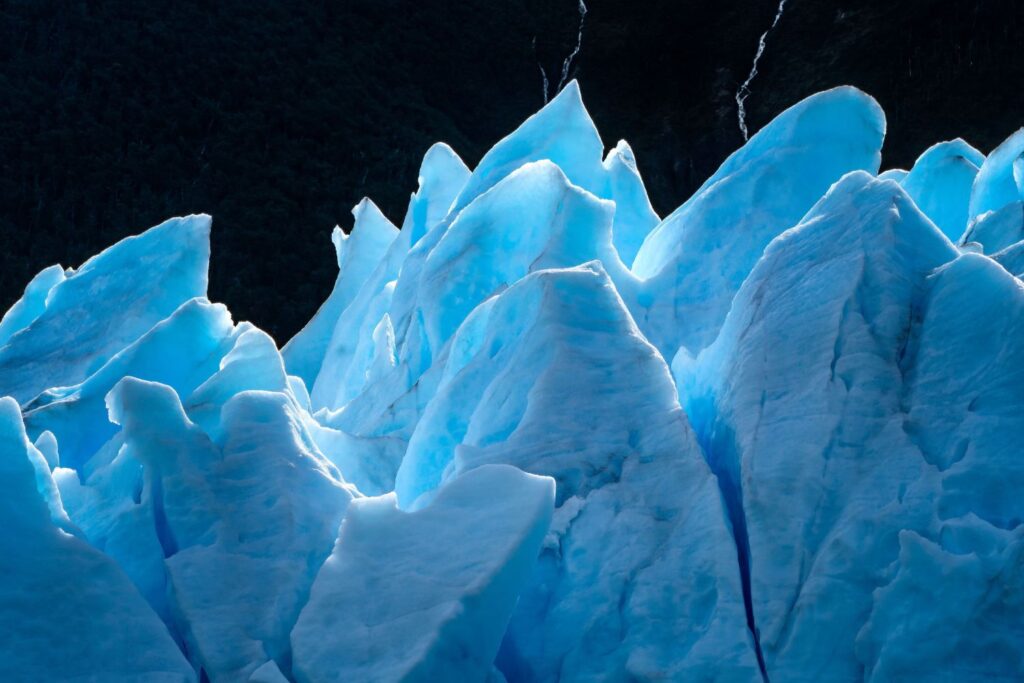 O glaciar recuou e revelou um objeto que parecia impossível estar ali há 1.700 anos