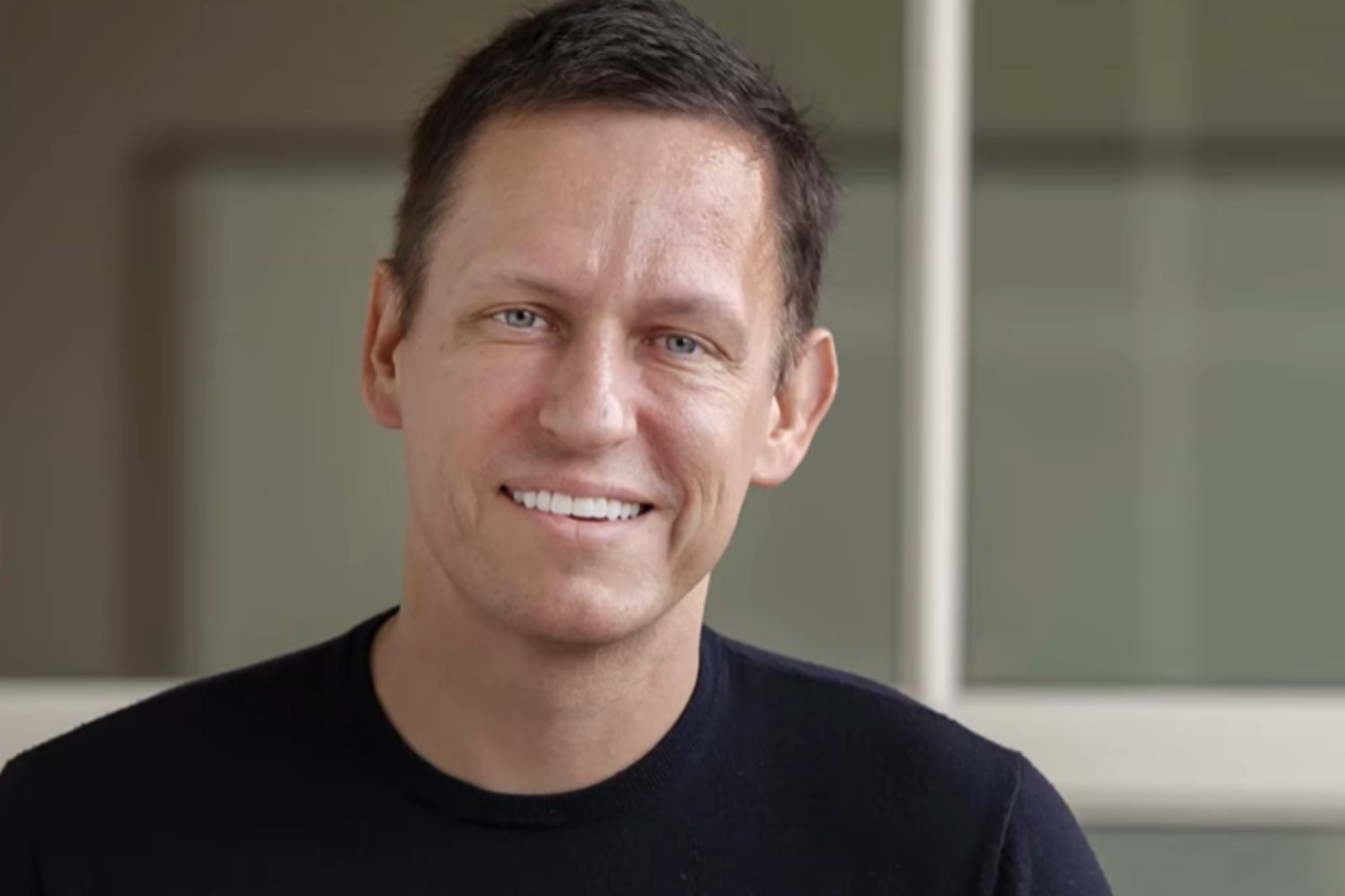 Peter Thiel provoca nova polêmica ao atacar o papa Leão XIV por causa da inteligência artificial