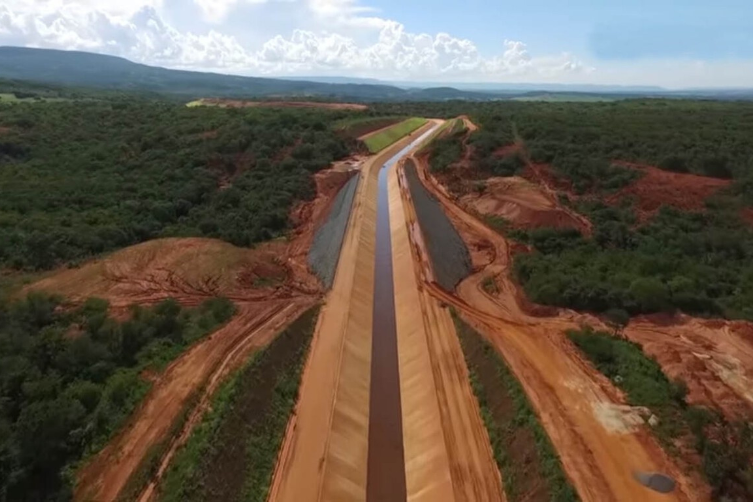 Brasil Criou Um “rio De Concreto” De 145 Km Para Levar água Ao Sertão1