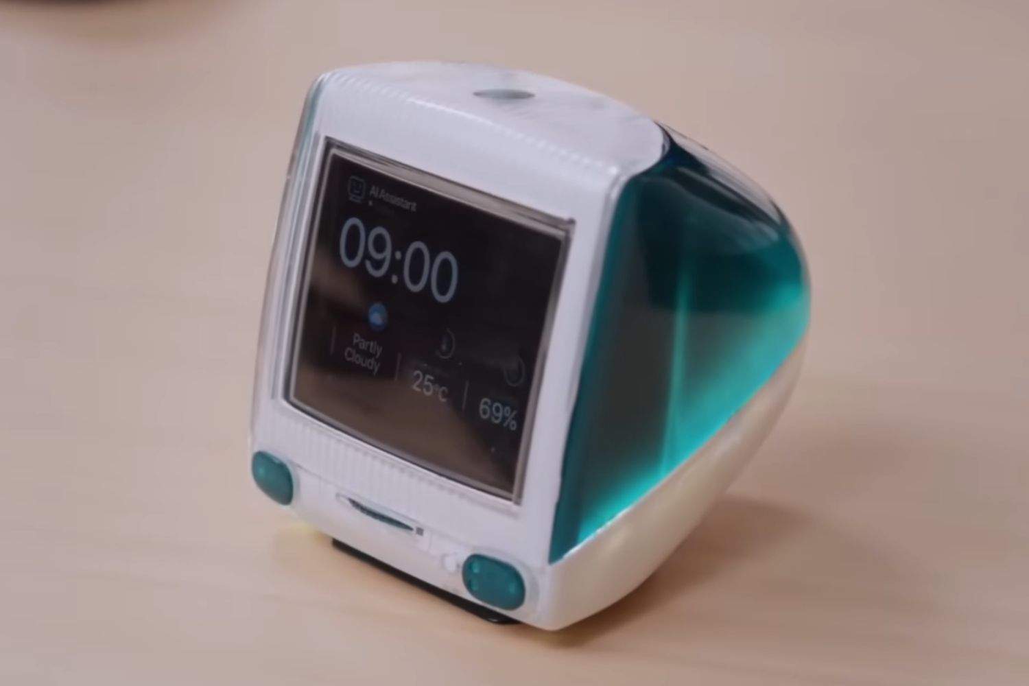 Um ícone dos anos 90 inspirou este curioso aparelho que mistura nostalgia e inteligência artificial